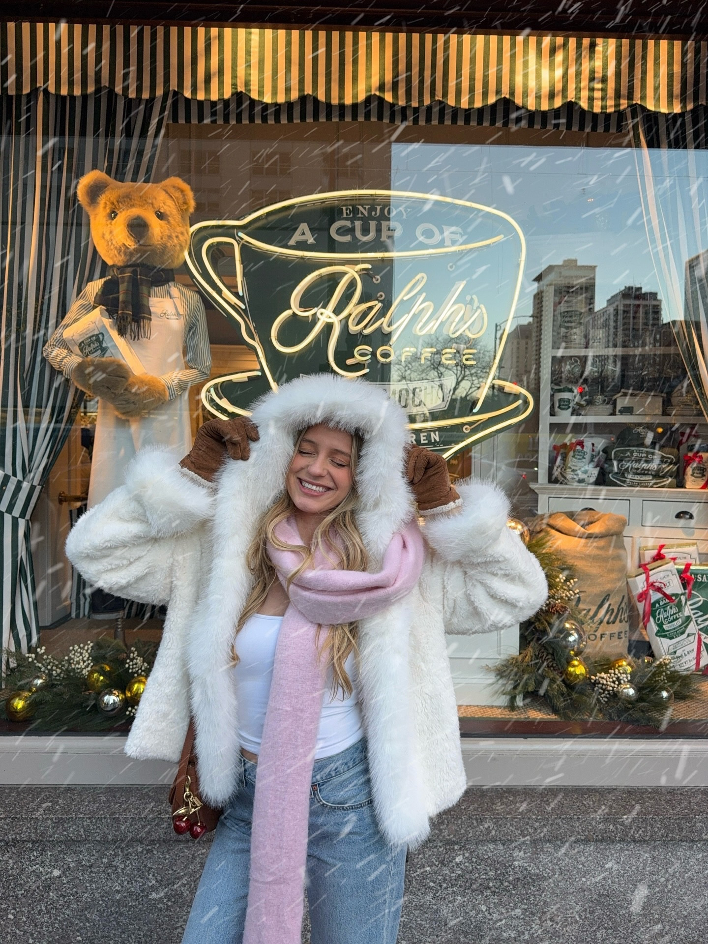 I smell snow ❄️🎀 comment shop for the outfit to be sent to your DMs!🤍

#winteroutfit #whitefurcoats #pinterestaesthetic #pinterestinspo #pinterestgirl #pinterestoutfit #amazonfashion #softgirlstyle