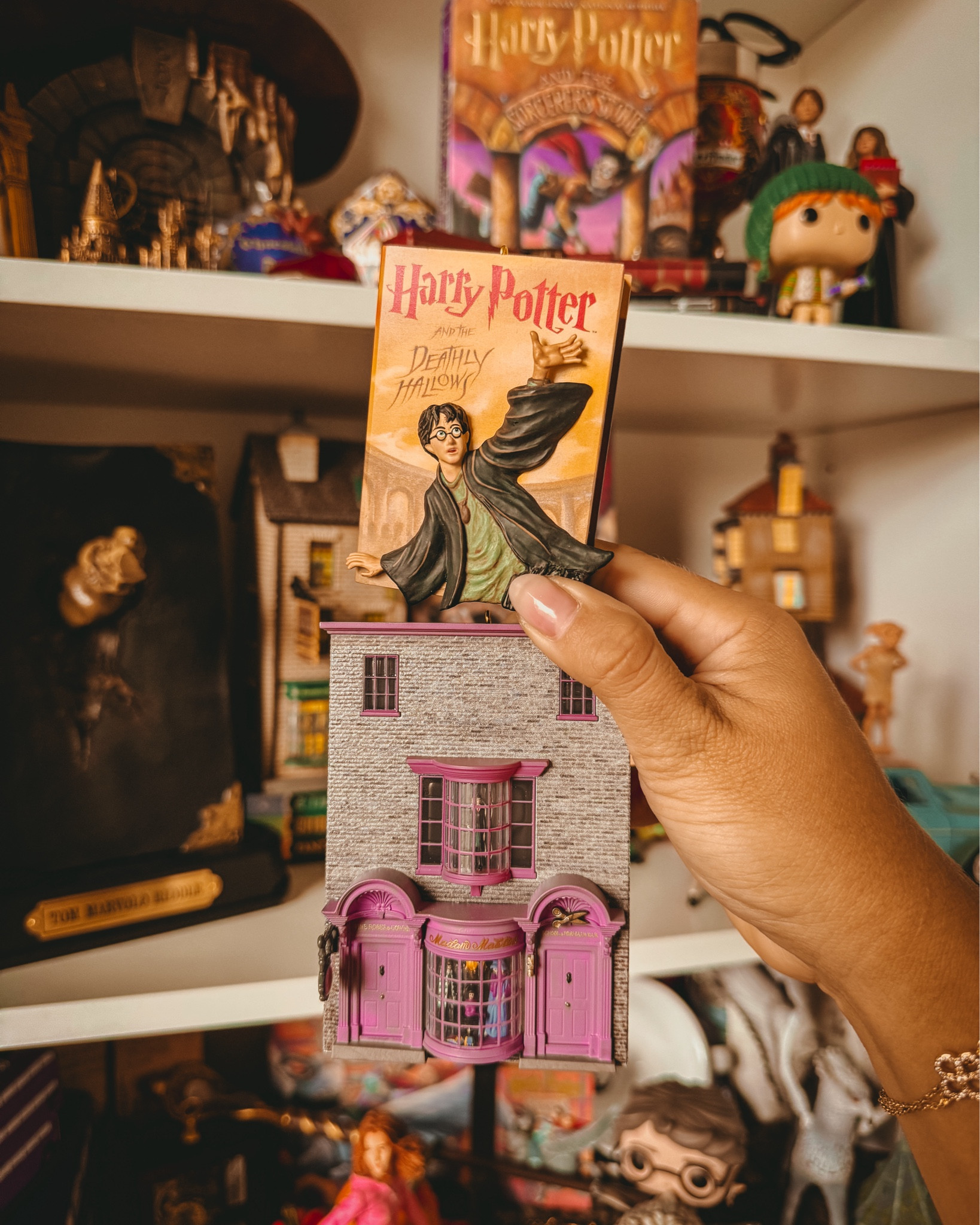 New Harry Potter Hallmark Ornaments ⚡️

#harrypotter #hallmark #harrypotterfan #harrypottercollection

#LTKFindsUnder50
