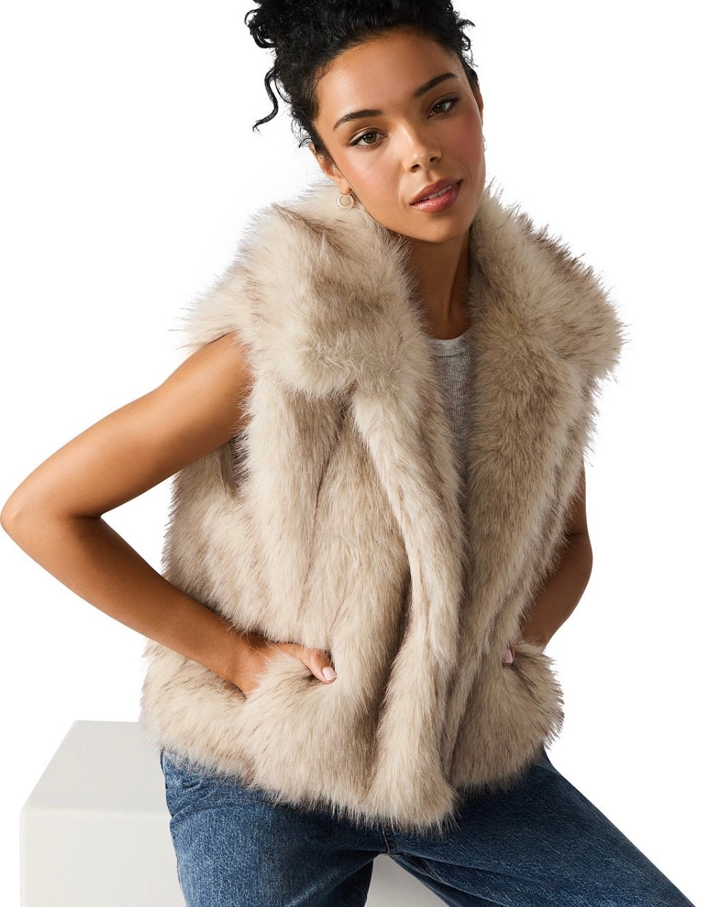 Sale Code: SHINE
Steve Madden
Women's Safira Faux Fur Collared Vest





Gifts for her, winter vest 


#LTKFindsUnder50 #LTKSaleAlert #LTKOver40