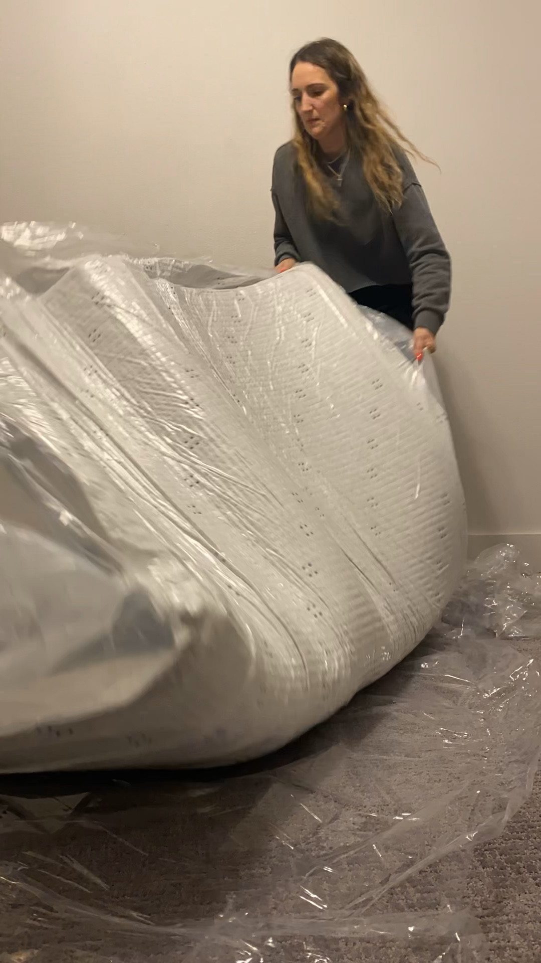 My new mattress 🤗

Super affordable and comfy! 

Mattress / new mattress/ foam mattress / queen mattress 

#LTKhome