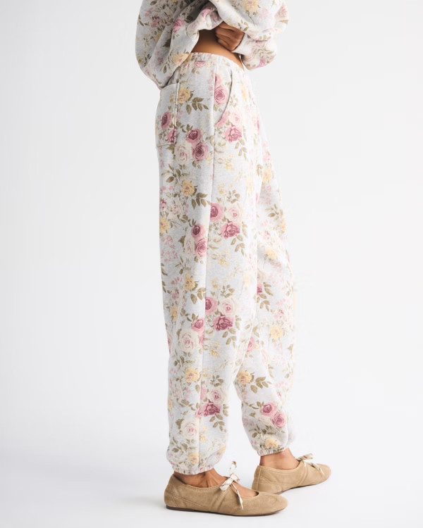 High Rise Sunday Baggy Sweatpant | Abercrombie & Fitch (US)