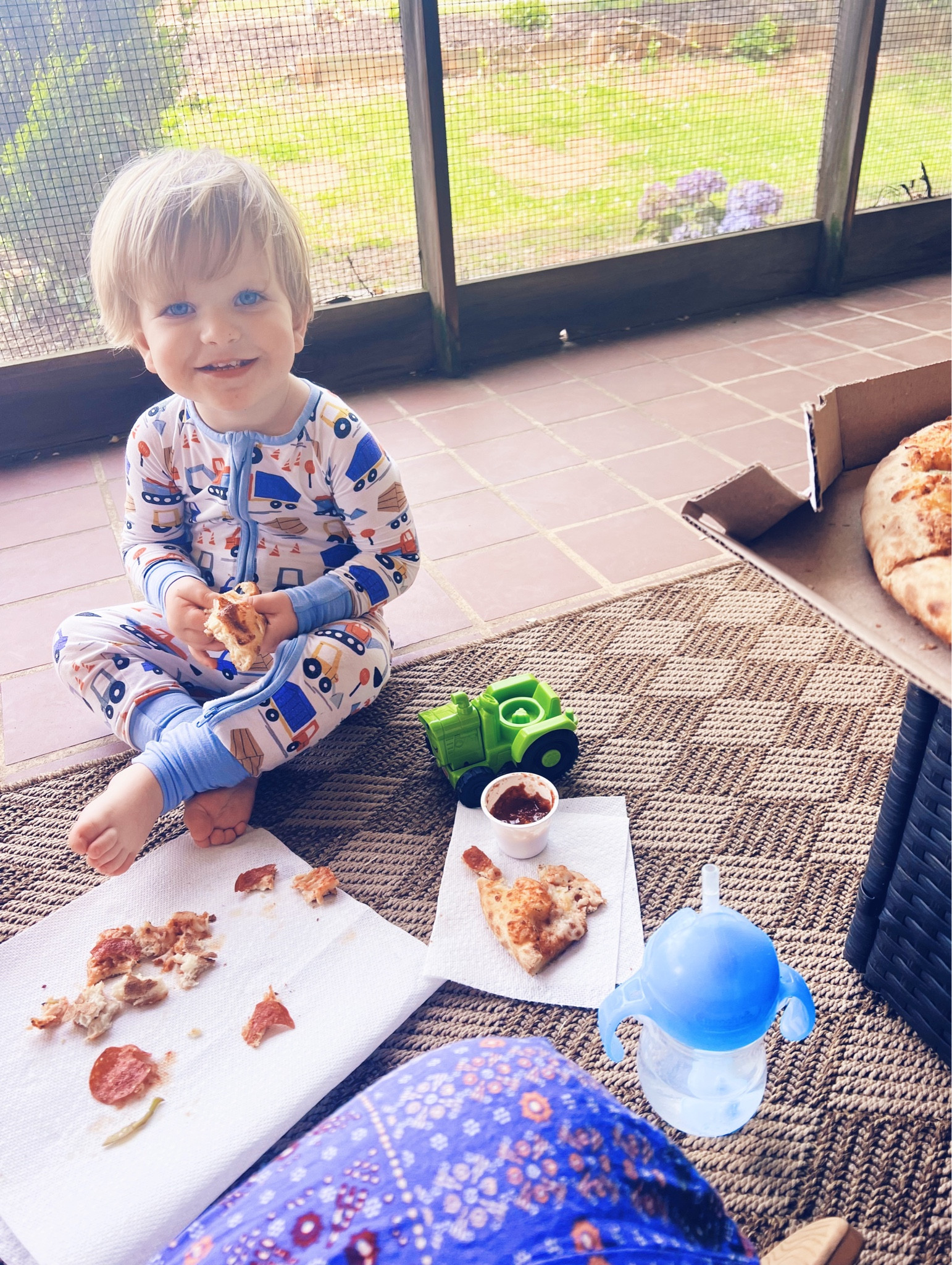 Little porch pizza 🍕 party 🎉 while we are getting the flooring done haha lol no access to kitchen and can’t leave the house!! 🫶🏽
#porchpizzaparty ✨🙌🏽

#LTKhome #LTKfamily #LTKbaby