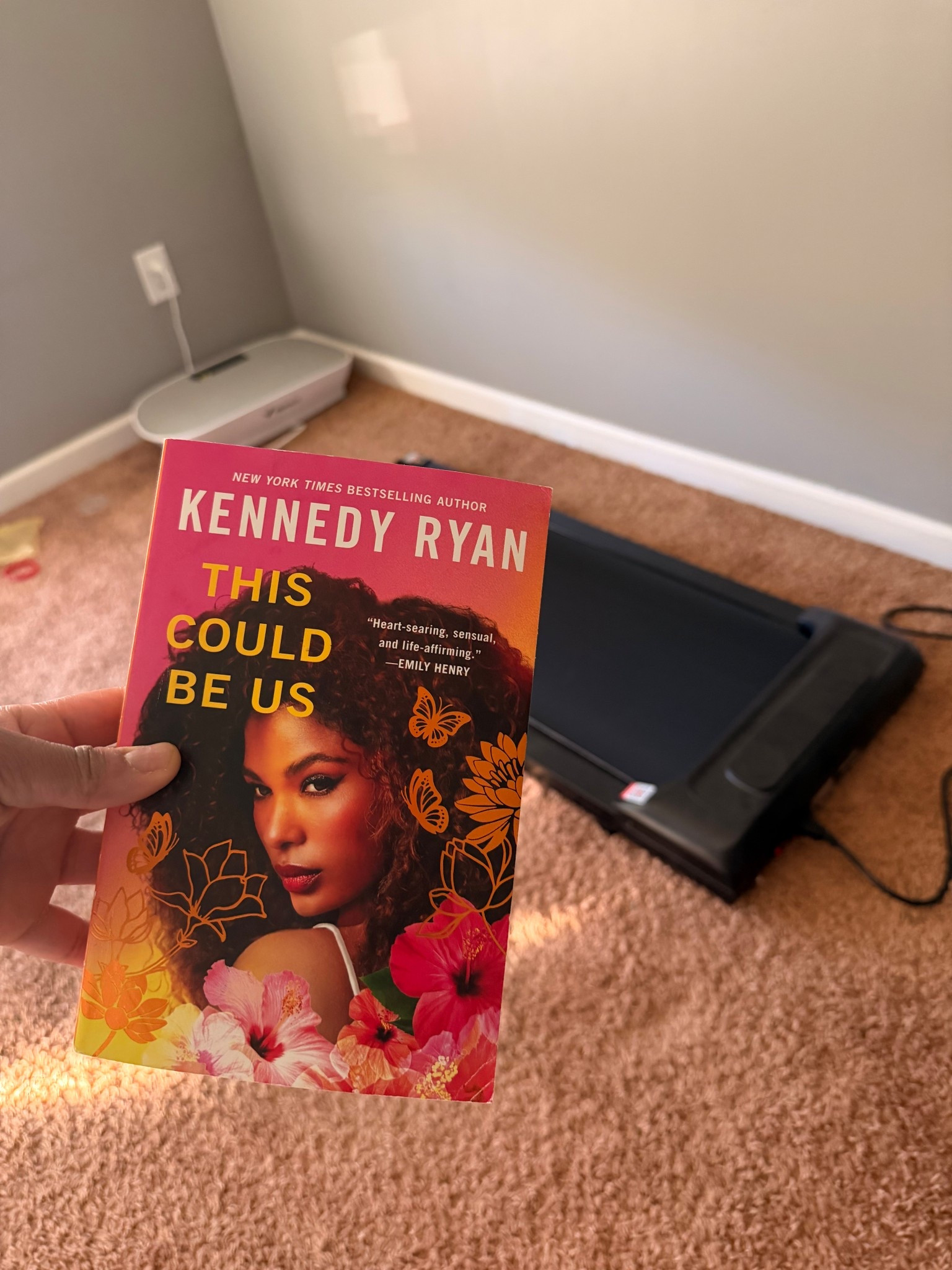 It’s a snow day so walking and reading perfect slow morning 

#LTKmomlife #LTKmorningroutine #LTKdayinmylife