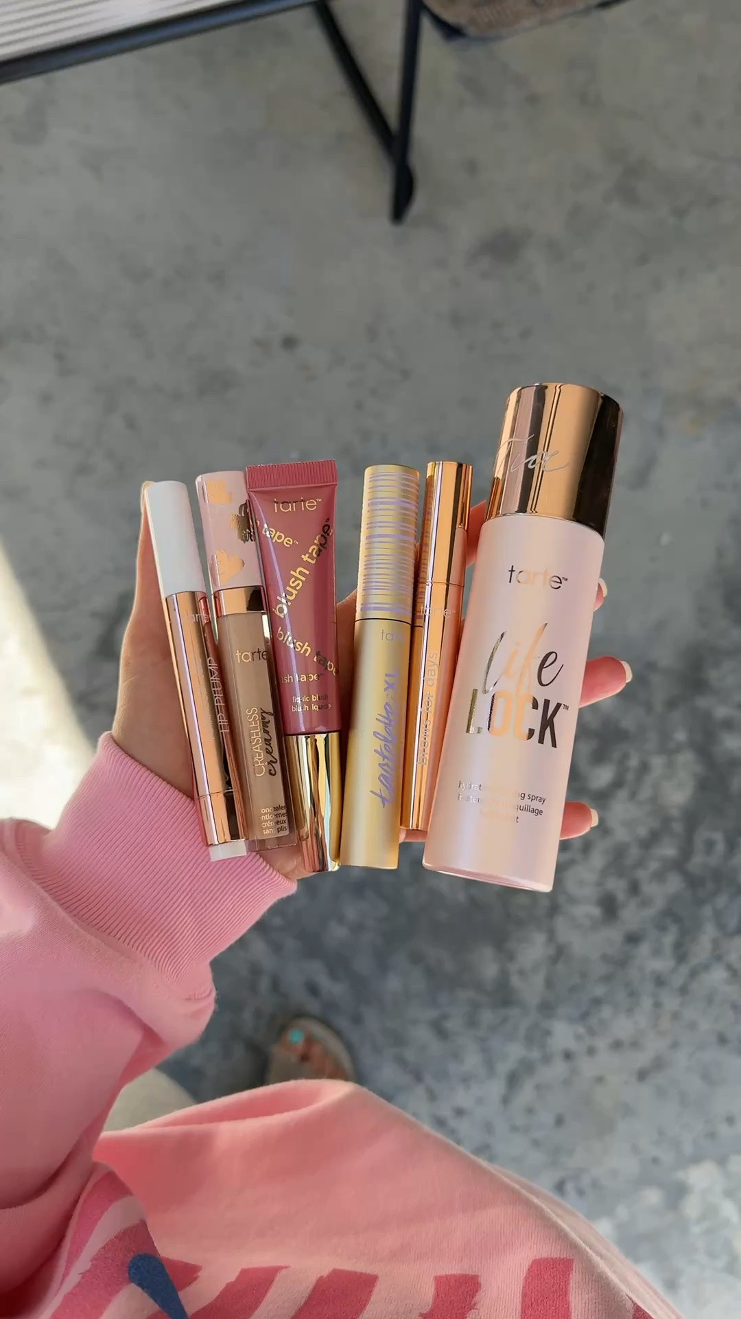 Last day to build your 7 piece makeup kit for $77 on @Tarte

#LTKBeauty #LTKSaleAlert #LTKgrwm