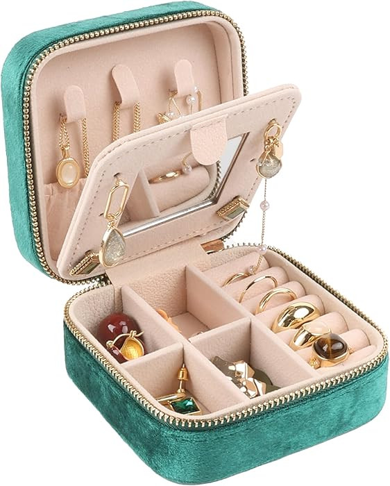 Amazon.com: OceeK Plush Velvet Jewelry Box,Travel Jewelry Case and Organizer with Mirror,for Wome... | Amazon (US)