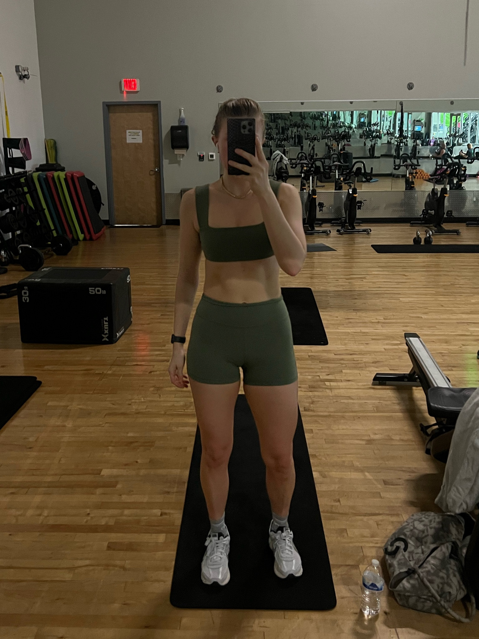 workout ootd

#LTKSeasonal #LTKFindsUnder50 #LTKActive