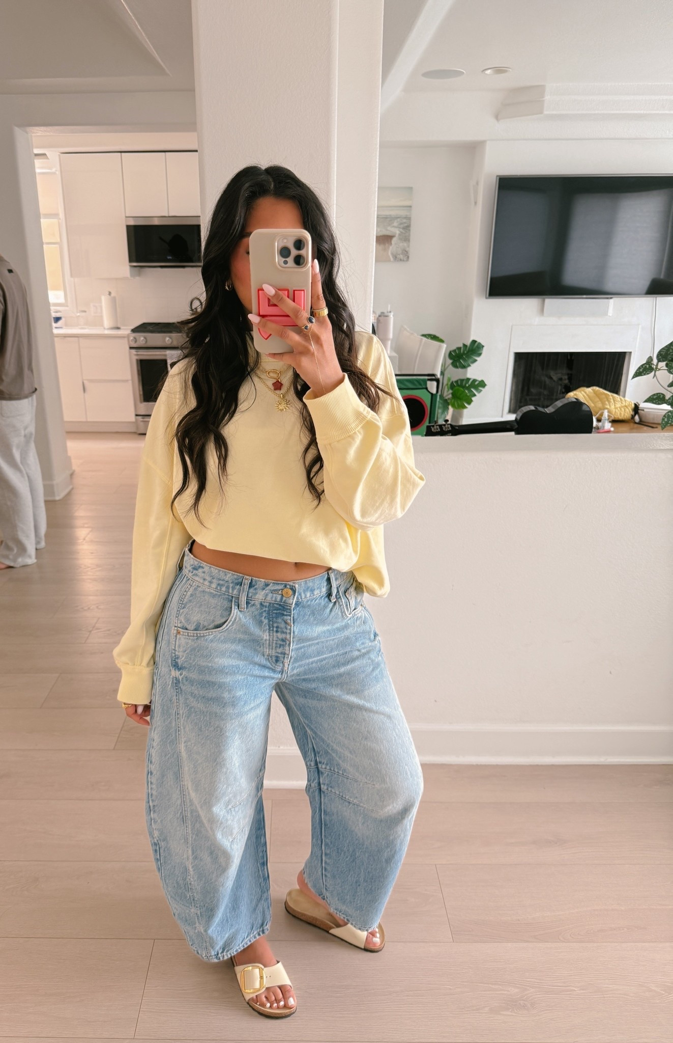 Comfy errands outfit for first day in Newport! ⭐️