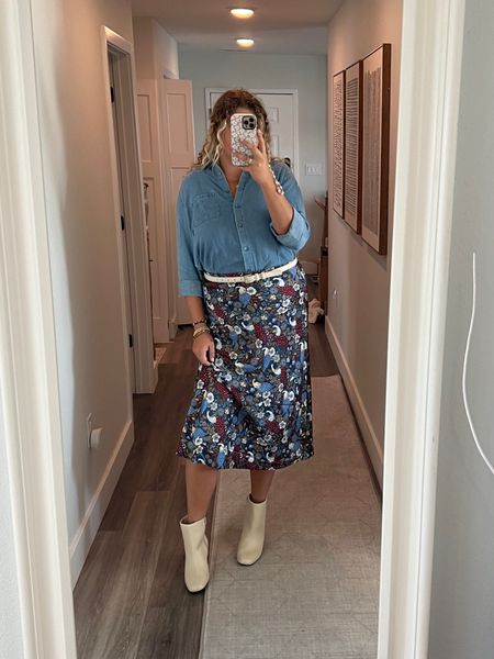 Recreated this outfit from Loft and I’m obsessed! Such  cute casual outfit for fall or even Thanksgiving! 

Midi skirt, midi floral skirt, white booties, white belt, chambray shirt, casual outfit, casual fall outfit, midsize outfit, casual workwear

#LTKHoliday #LTKstyletip #LTKmidsize
