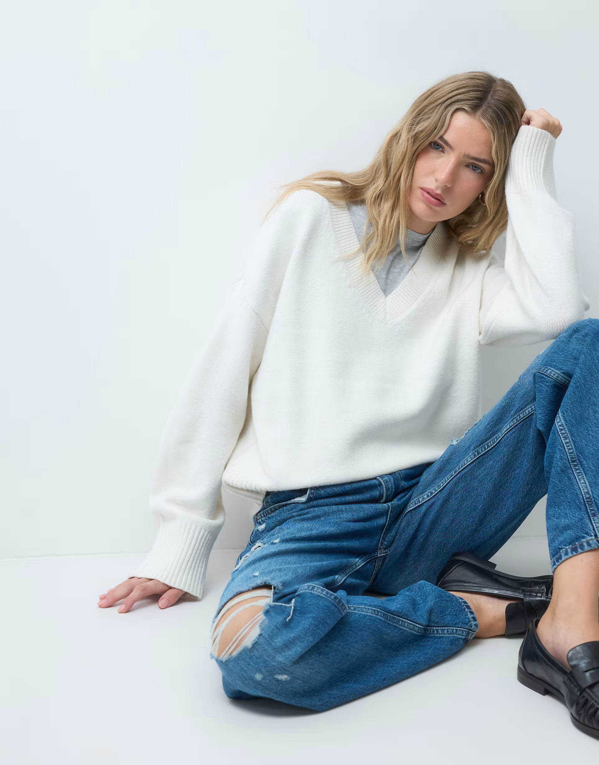 JJXX v-neck knitted jumper in cream | ASOS (Global)