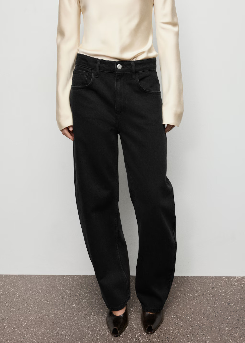 High-waisted barrel jeans - Women | MANGO United Kingdom | MANGO (UK)