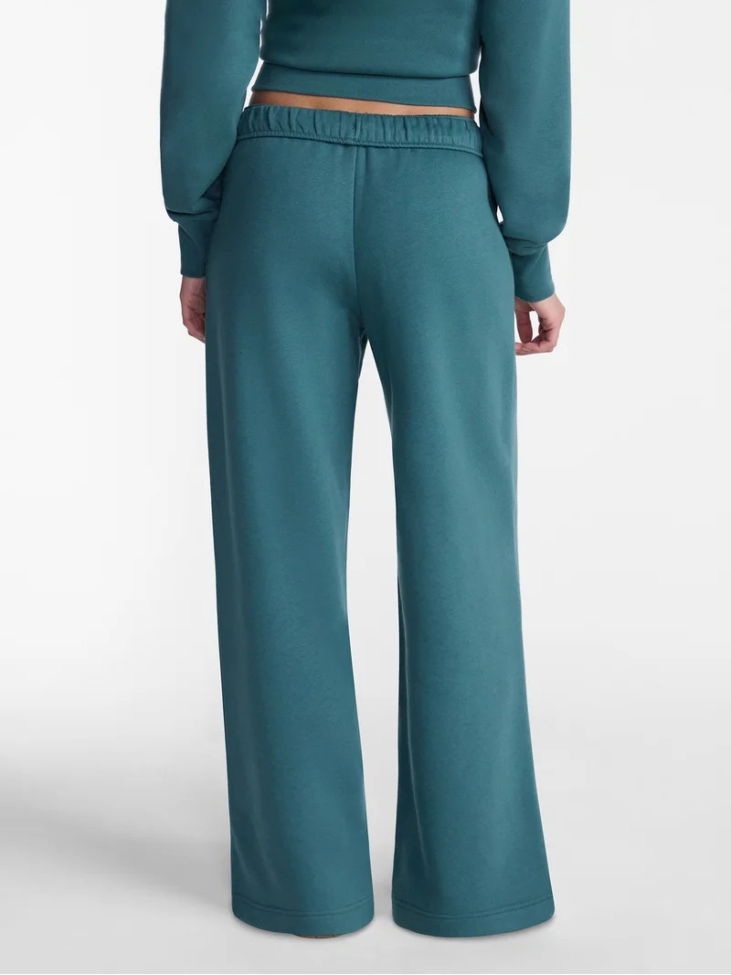 No Boundaries Wide Leg Fleece Pants, 28", 30", 32" Inseams, Women's & Women's Plus XXS-4X | Walmart (US)
