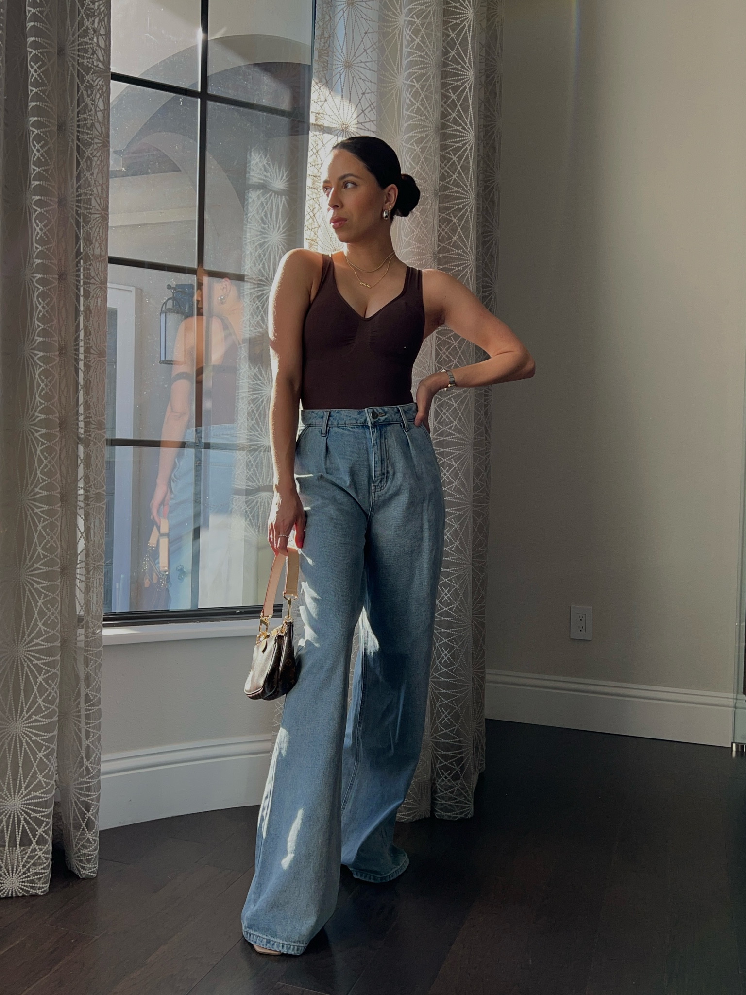 This bodysuit and jeans 🙌🏼

#LTKfindsunder100 #LTKstyletip