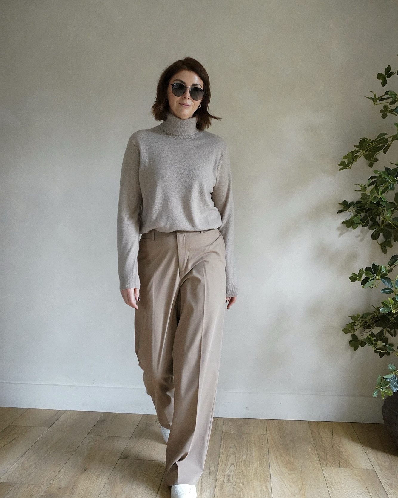 AD - Uniqlo’s 100% cashmere range has been my go-to for Autumn/Winter basics for years now. 
They’re soft, luxurious, stylish and they’re affordable. There’s an extensive range of different colours from core colours that will fit into any wardrobe, black, navy, and grey, to neutrals, seasonal shades and some brighter options.
There are 4 styles, the polo neck, v-neck, crew neck and there’s also a cardigan.
They’re perfect for layering and can be worn as part of your day to day wardrobe as well as Winter workwear.

Sizing:
I’m a UK size 10 and I size up to a size L in all of these cashmere pieces because I prefer a looser fit.
#LifeWear 

#LTKeurope #LTKuk #LTKwinter