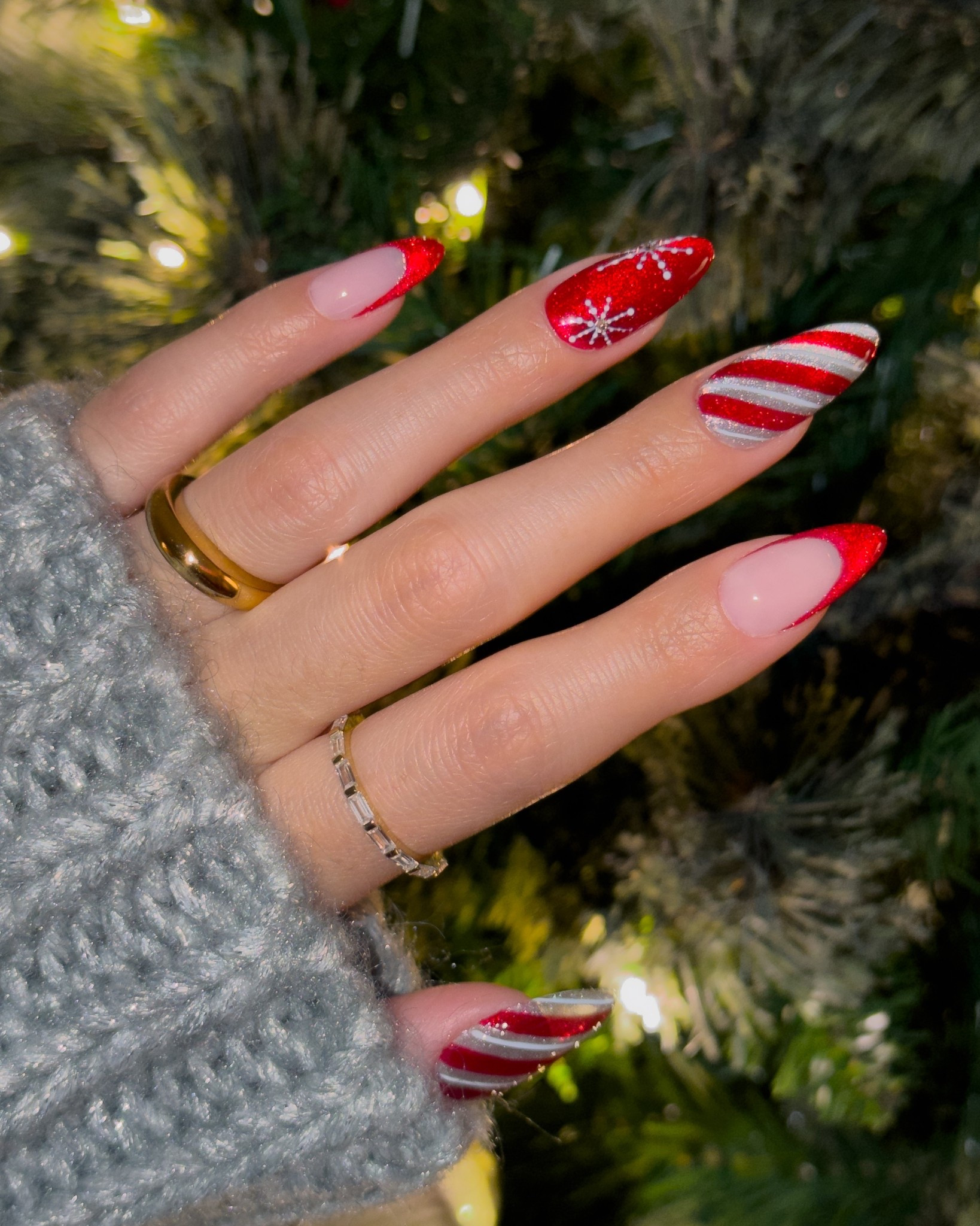 Cutie xmas nails 🎅🏻❄️❤️ 

#LTKSeasonal #LTKHoliday #LTKBeauty