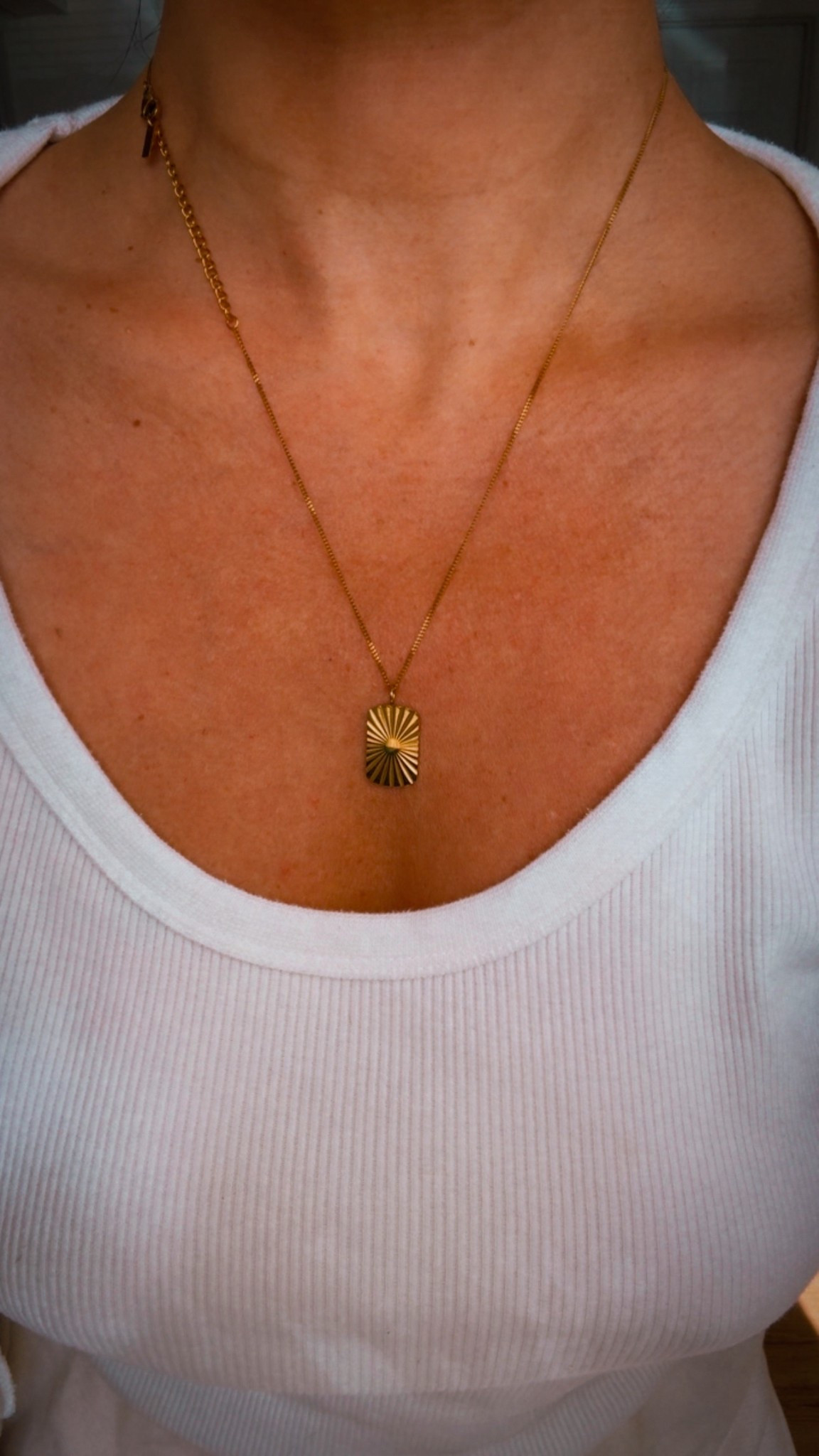 Such a dainty and beautiful necklace of the sun. I wear it everywhere at all times. ☀️✨