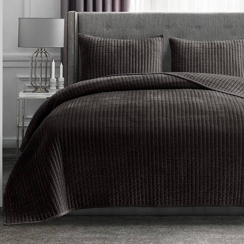 SHALALA Velvet Quilt King Size,Vertical Striped Bedding Set,Lightweight Velvet Comforter,Luxuriou... | Amazon (US)