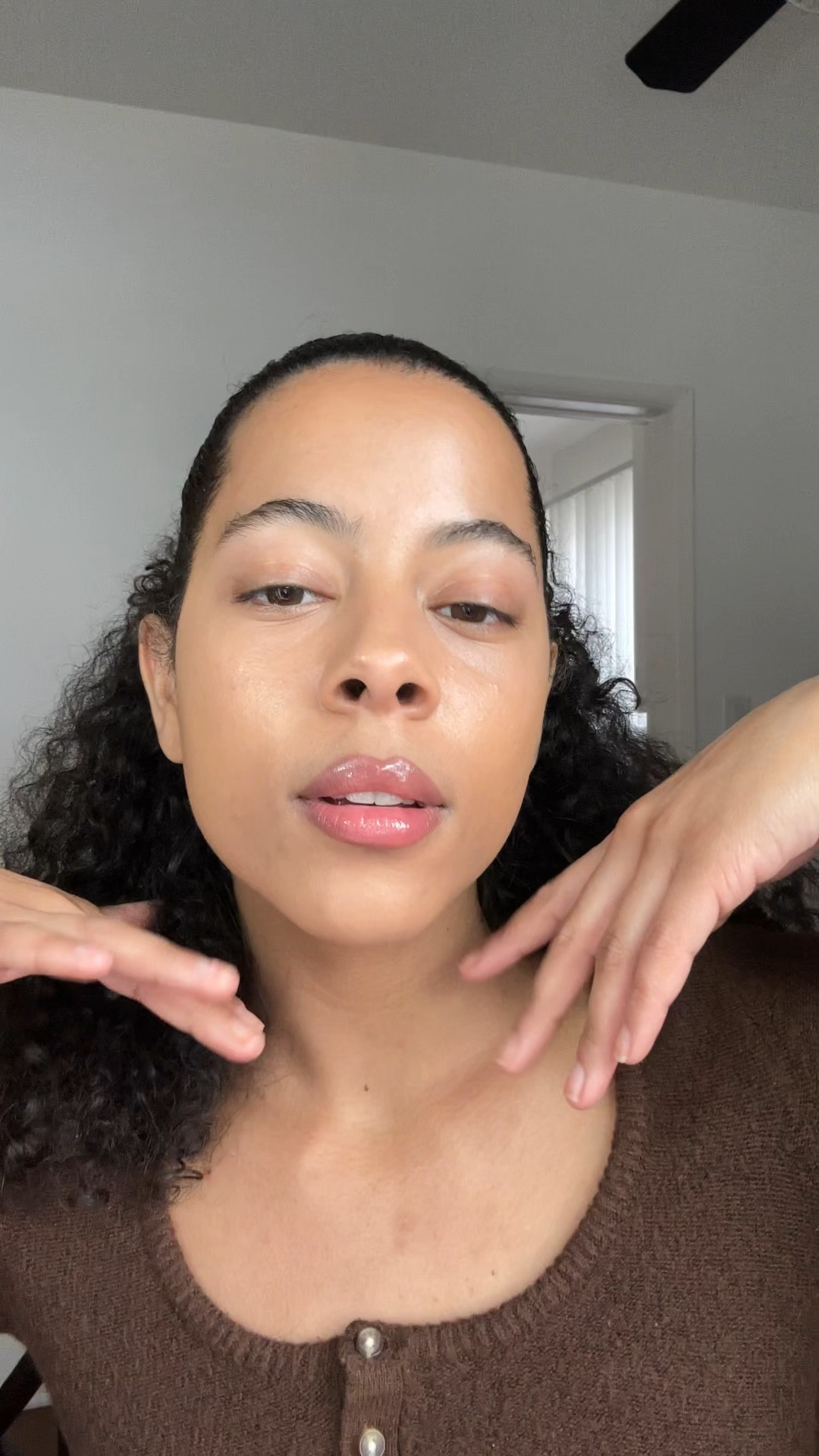 how to do this lip combo 💄

#LTKVideo #LTKbeauty