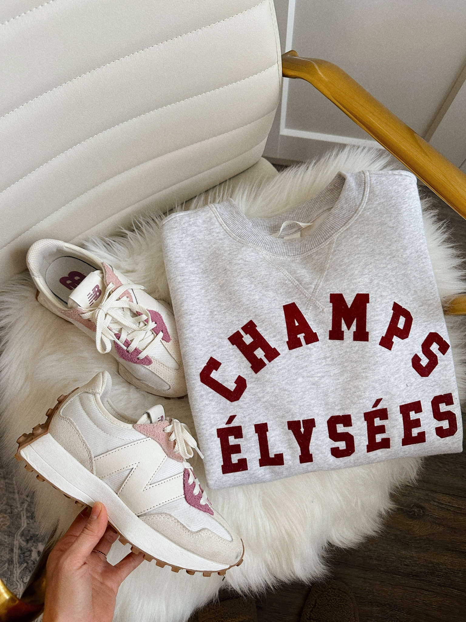 Take 20% off my current favorite sweatshirt! Linking similar sneakers! 

#LTKFindsUnder50 #LTKShoeCrush #LTKFindsUnder100