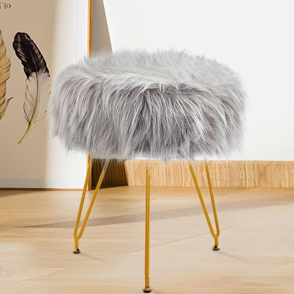 Amazon.com: Alessing Faux Fur Foot Stools Ottoman, Round Soft Furry Makeup Stool Upholstered Foot... | Amazon (US)
