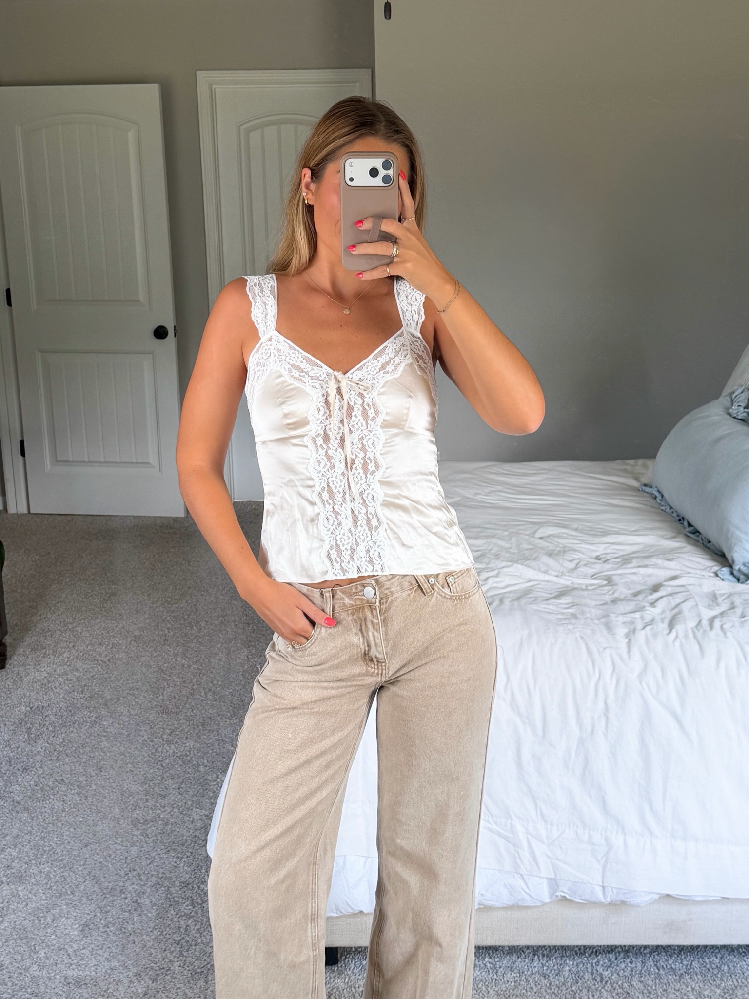 prefall outfit inspo :) i sized up 1 in jeans, size small in top

#LTKootd #LTKgrwm #LTKSeasonal