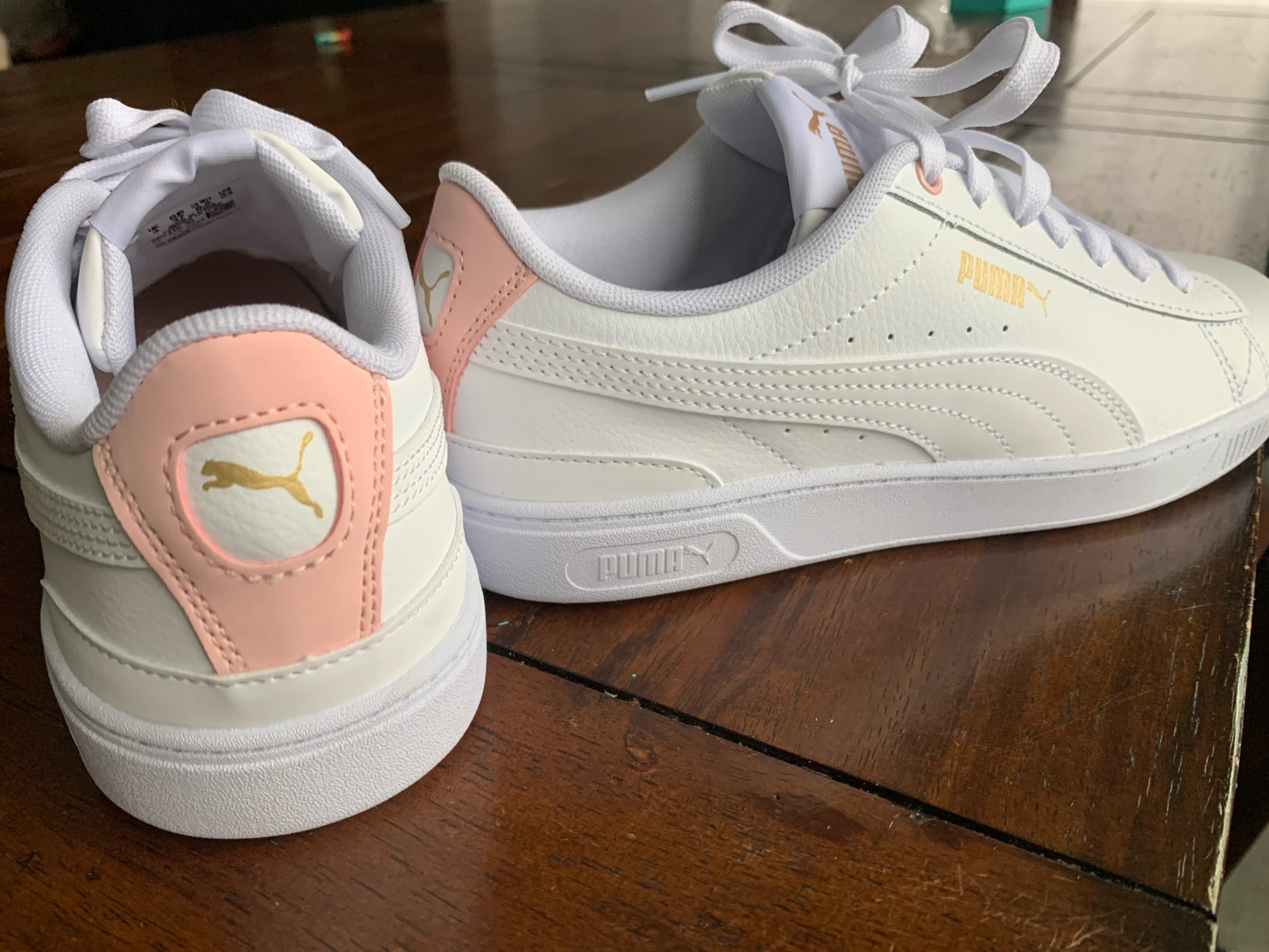 Super cute Puma leather sneakers 

#LTKFind #LTKsalealert