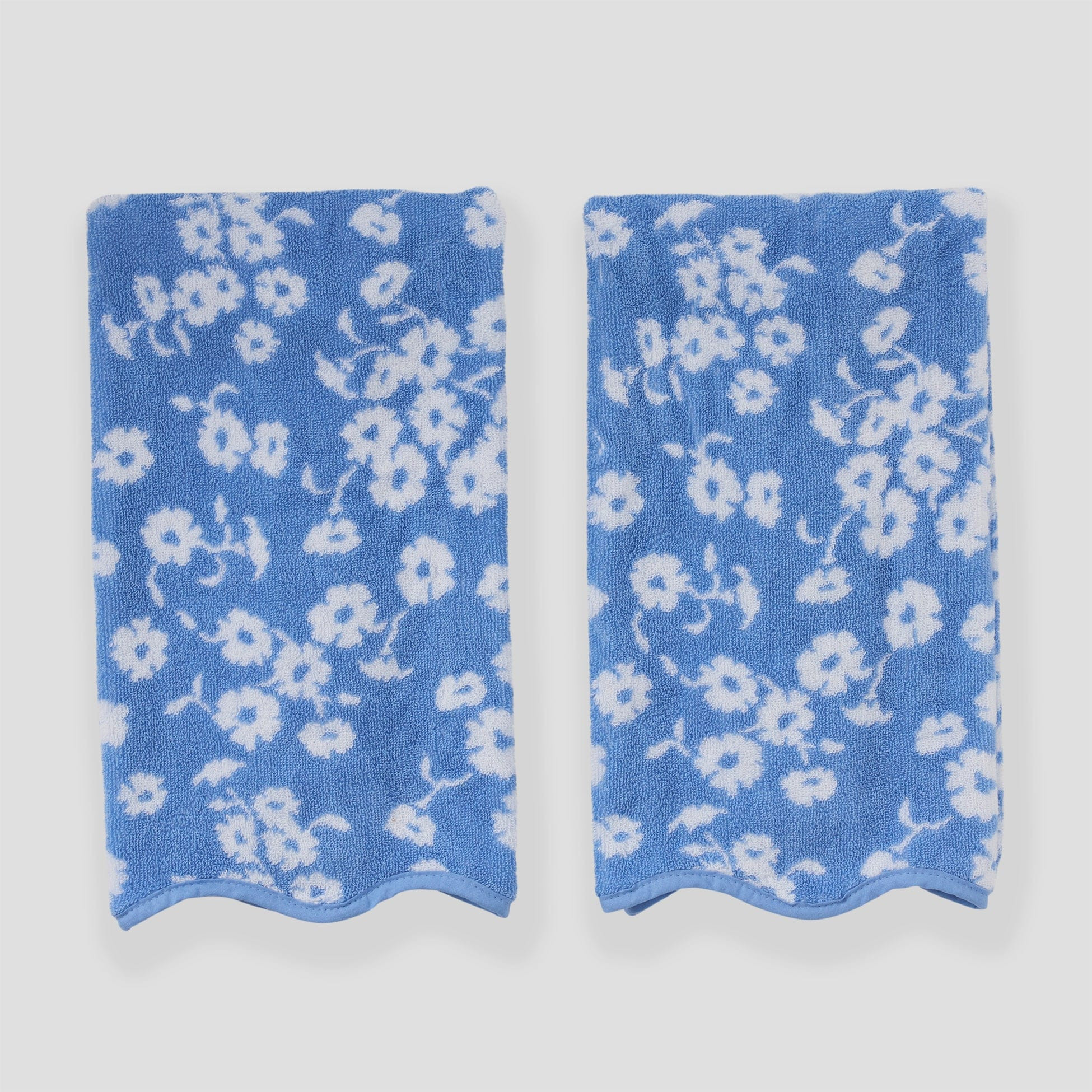 Scallop Patterned Hand Towels (pair) | Weezie Towels
