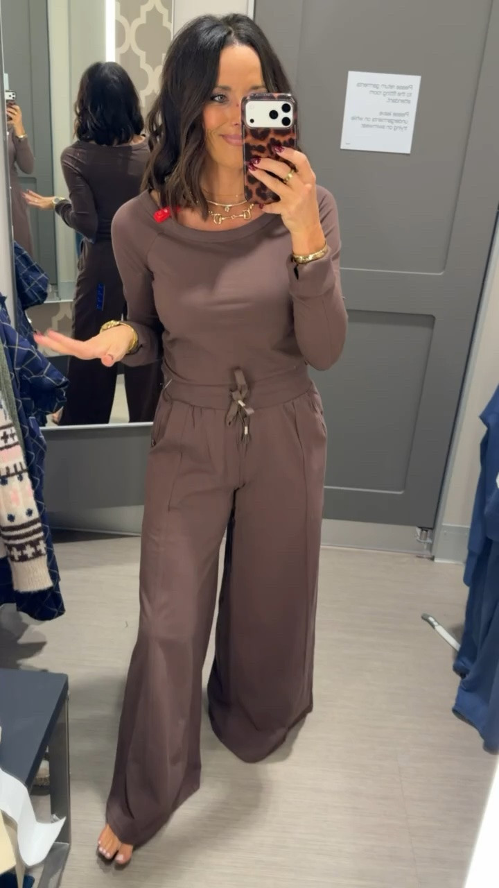 MAJOR FP VIBES! it’s like my dream athletic set for FALL! so comfy & looks and feel SO expensive!

@Target 

xs

#target

#LTKootd