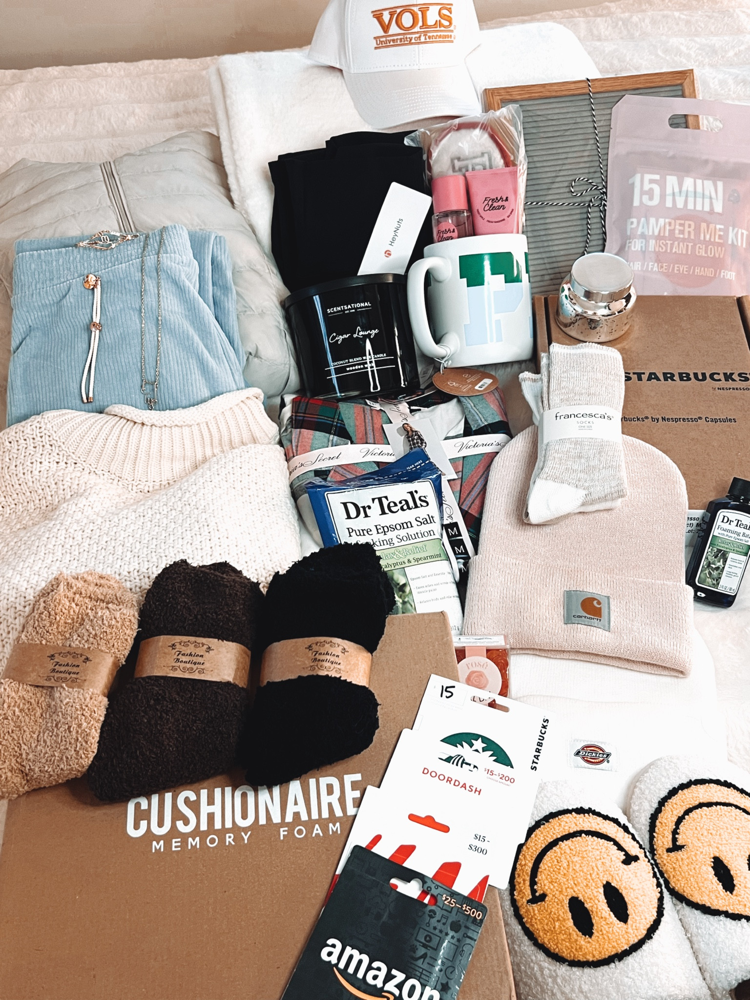 christmas haul 🤍

#LTKHoliday #LTKGiftGuide #LTKSeasonal