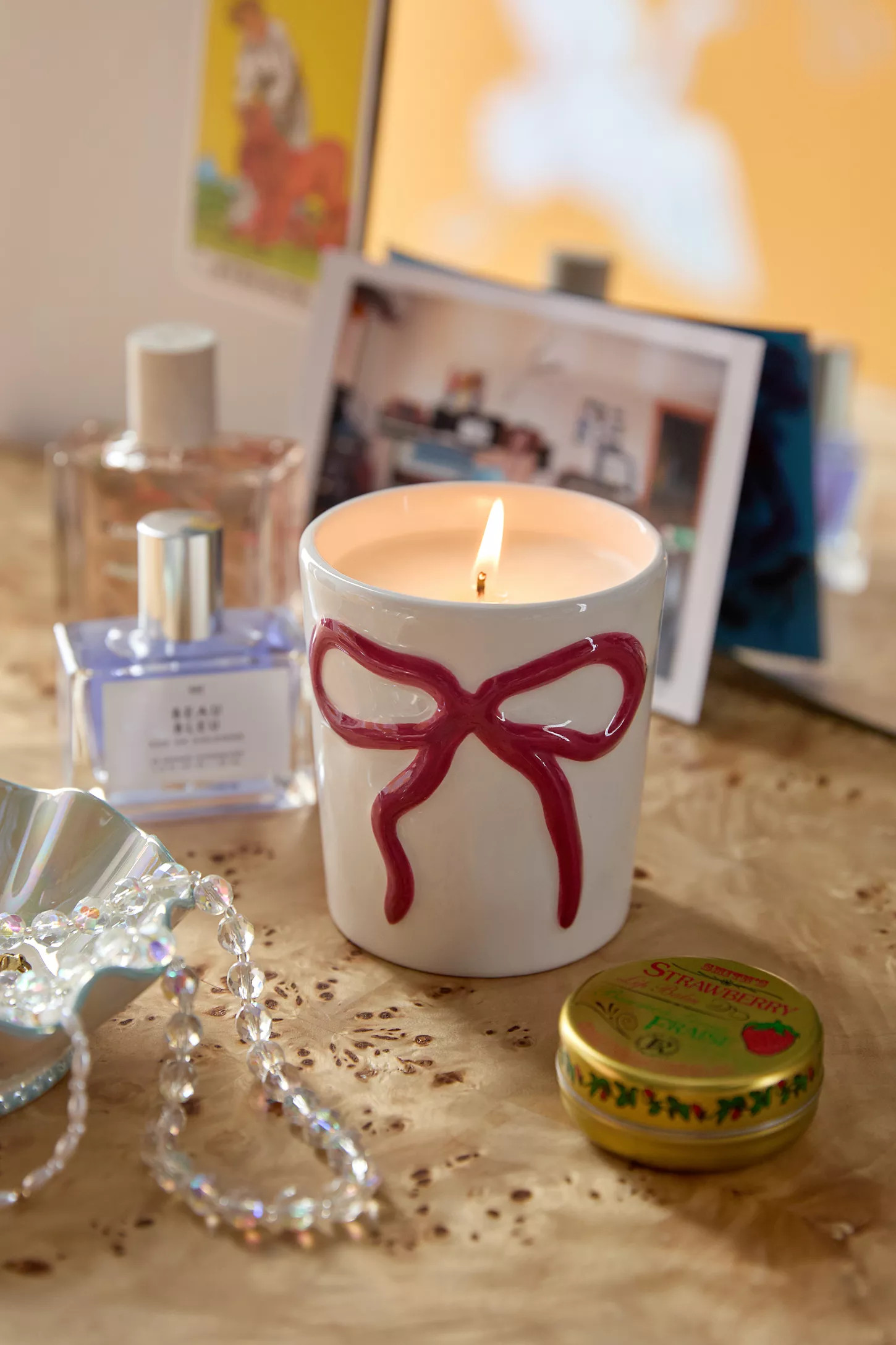 Bow 7 oz Candle | Urban Outfitters (US and RoW)
