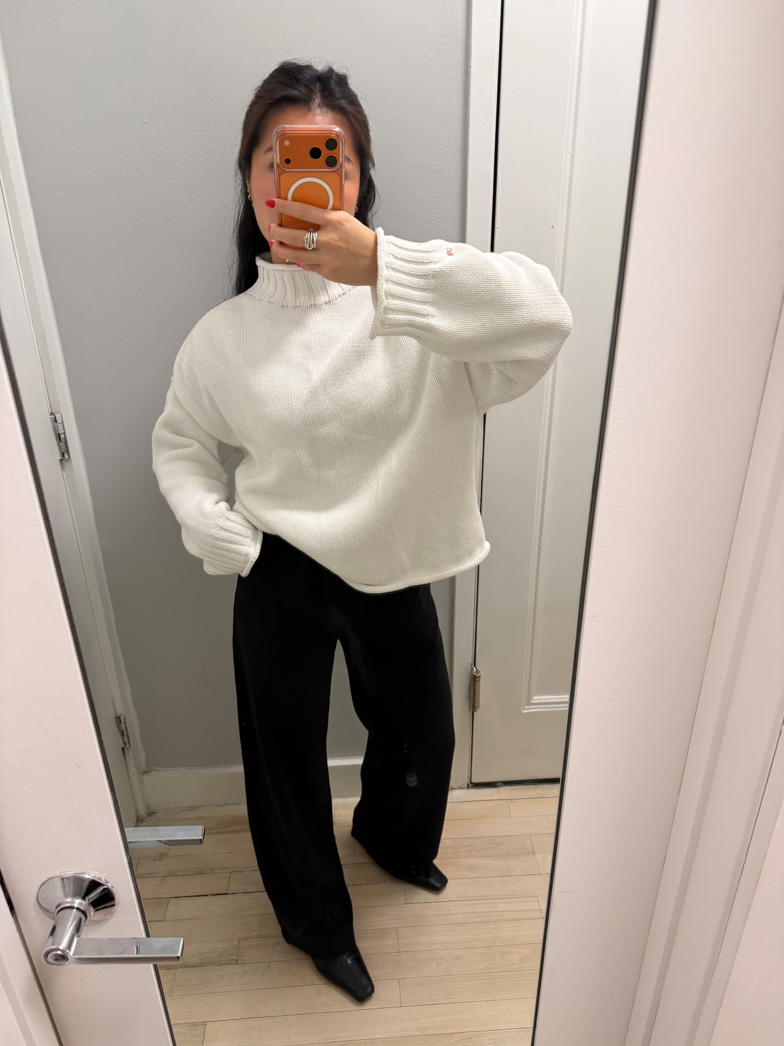 Rollneck sweater is a closet necessity

#LTKU #LTKWorkwear #LTKootd