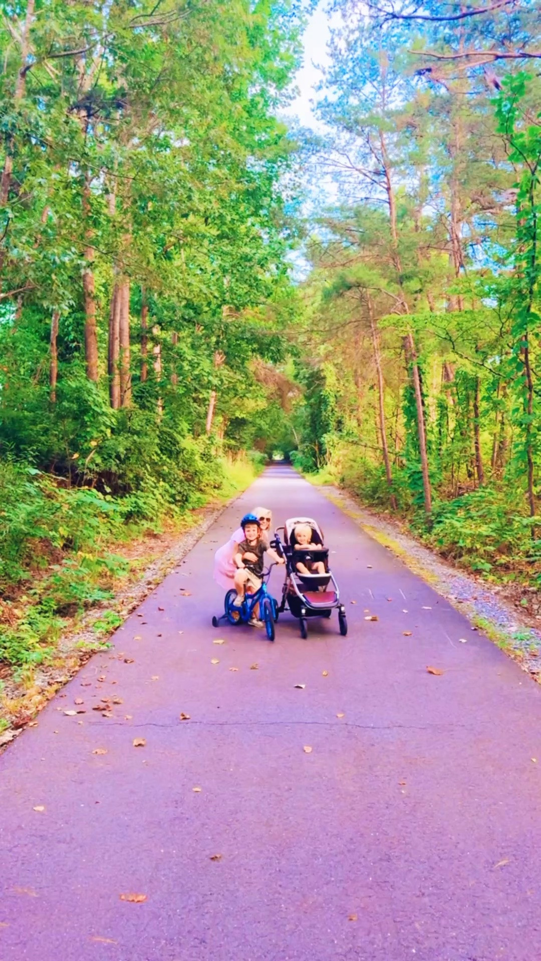 Ringing in the *official* first day of 🍁🍂 F A L L  🍂🍁 tomorrow (!!) with a gorgeous sunset 🌅 evening walk 🌾 up on our family’s 🚲 favorite 🤩 mountains trails!! ⛰️ 🍄