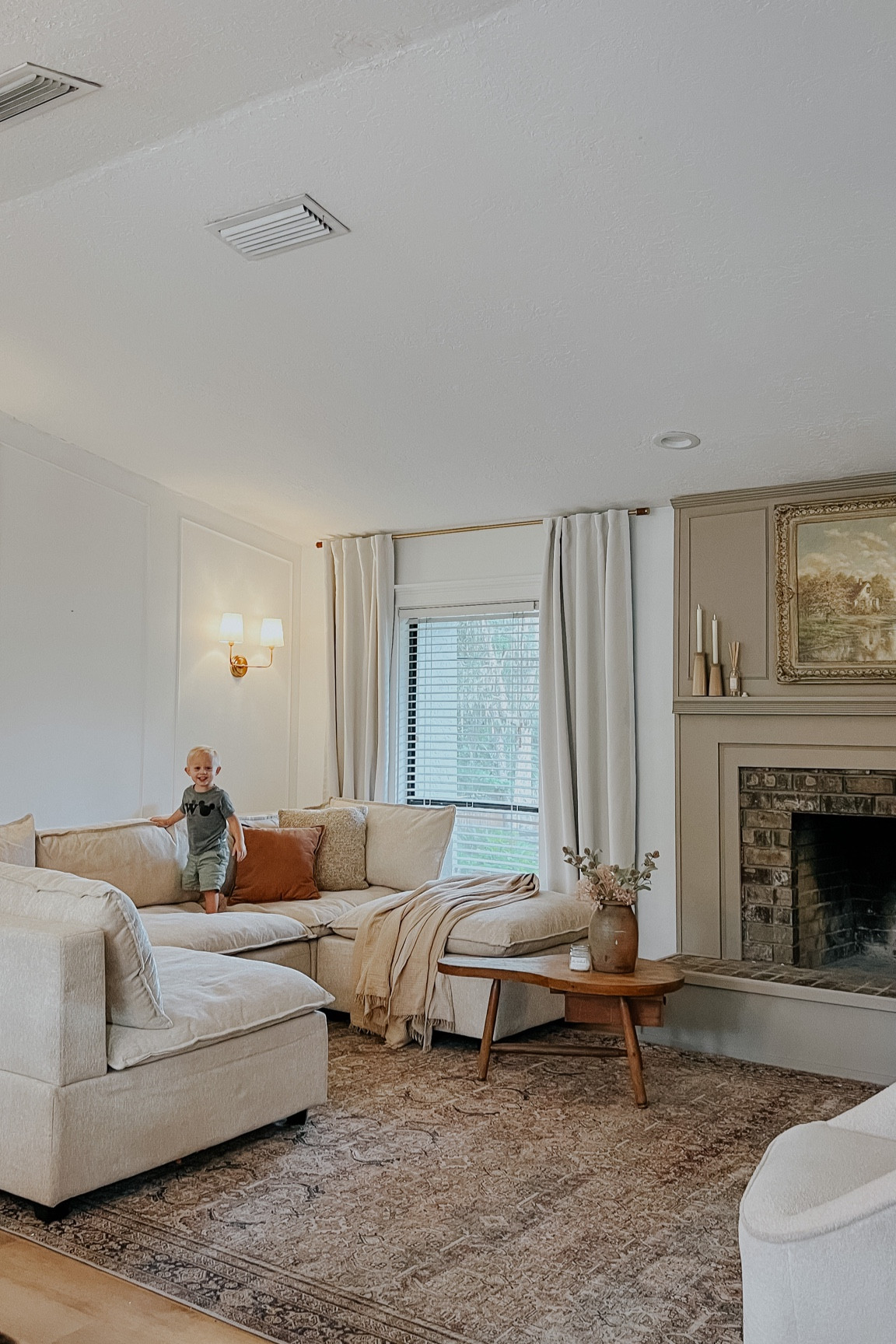 All the living room links! Decor, furniture, and lighting 🫶🏼

#LTKhome #LTKstyletip