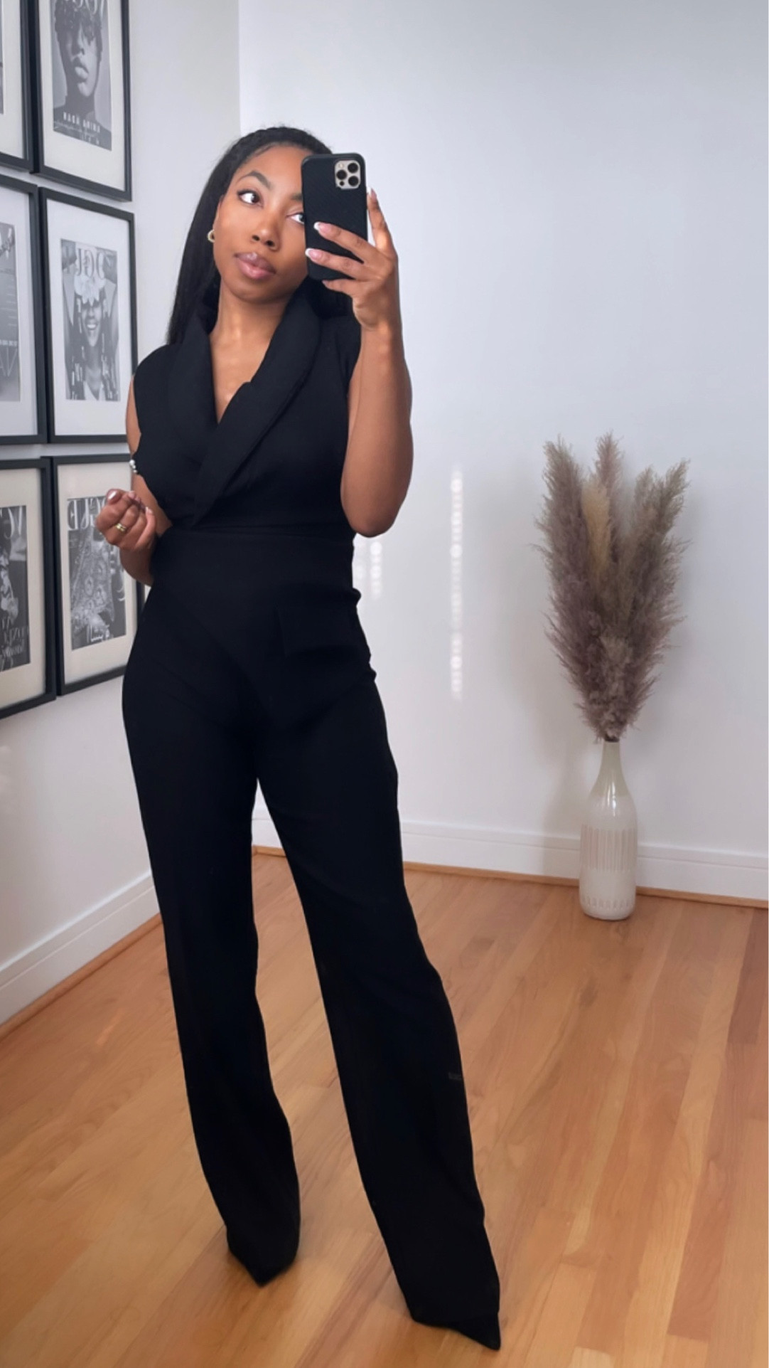 Black jumpsuit is perfect for work, all year around 