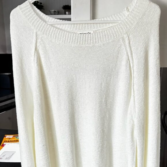 MIRACLE White Sweater | Poshmark