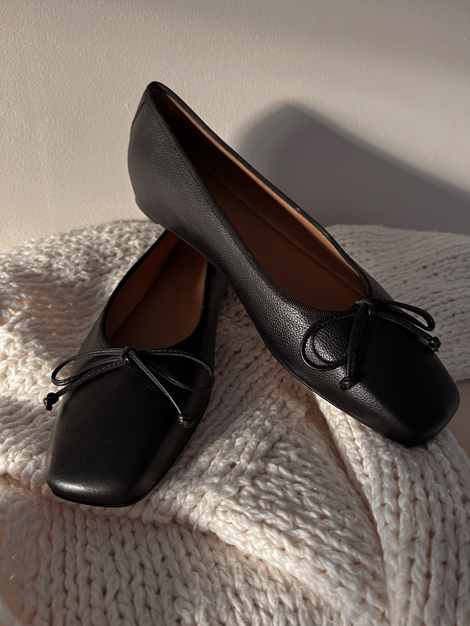 v into ballet flats for spring and summer. I appreciate that The Danza from @mgemi not only have a fashion-forward square toe, but they also have a hidden wedge (20mm lift) for added height and arch support. AD

The soft tumbled calf leather molds to your foot for a glove-like fit and ultimate comfort. I chose the black hue, as they can be paired with looks in my wardrobe from any season, rounding out my capsule. 

M.Gemi | Handmade luxuries from Tuscany, Italy, with love | mgemi.com 


#LTKSeasonal #LTKstyletip #LTKshoecrush