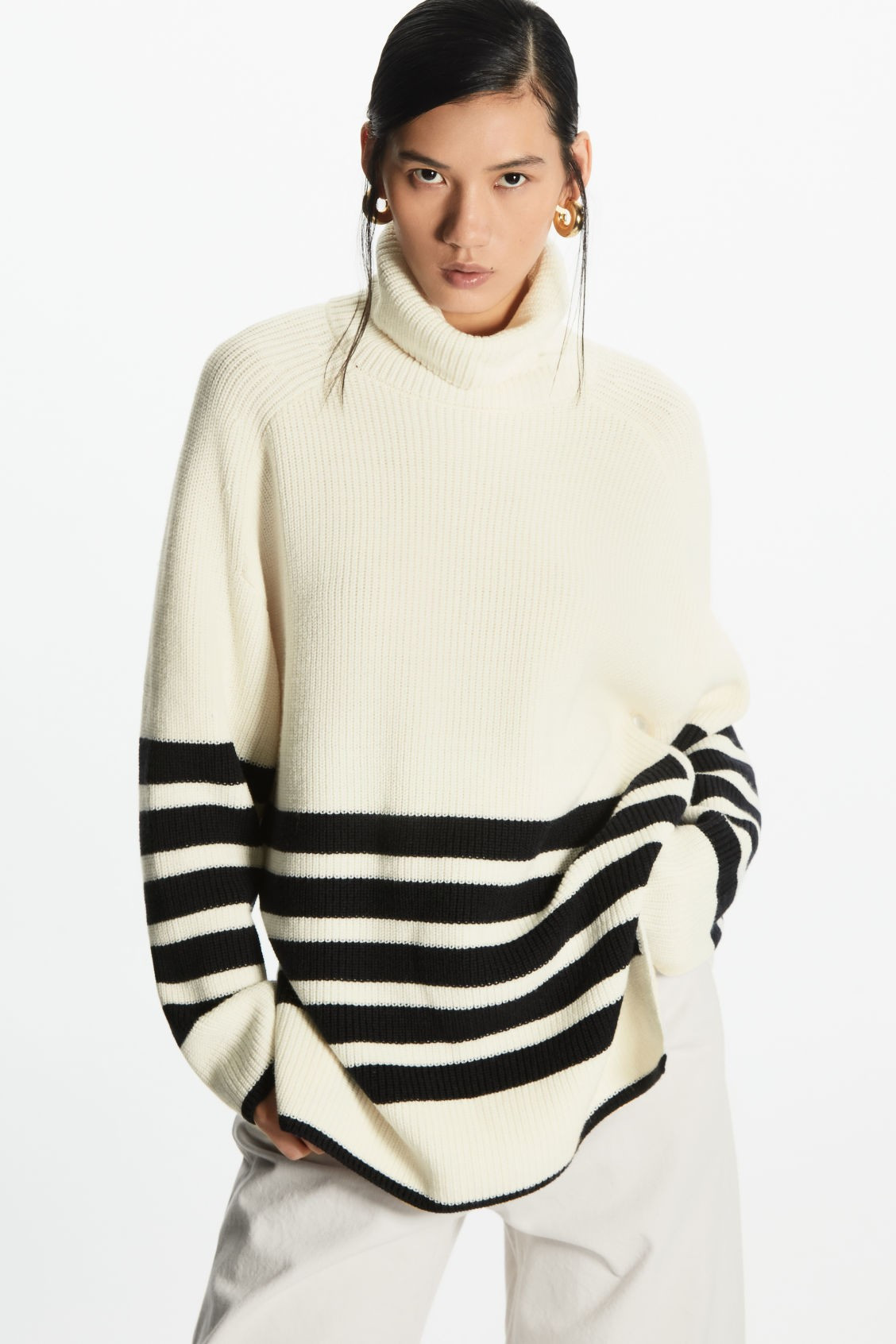 STRIPED ROLLNECK JUMPER - White / black - COS | COS (EU)