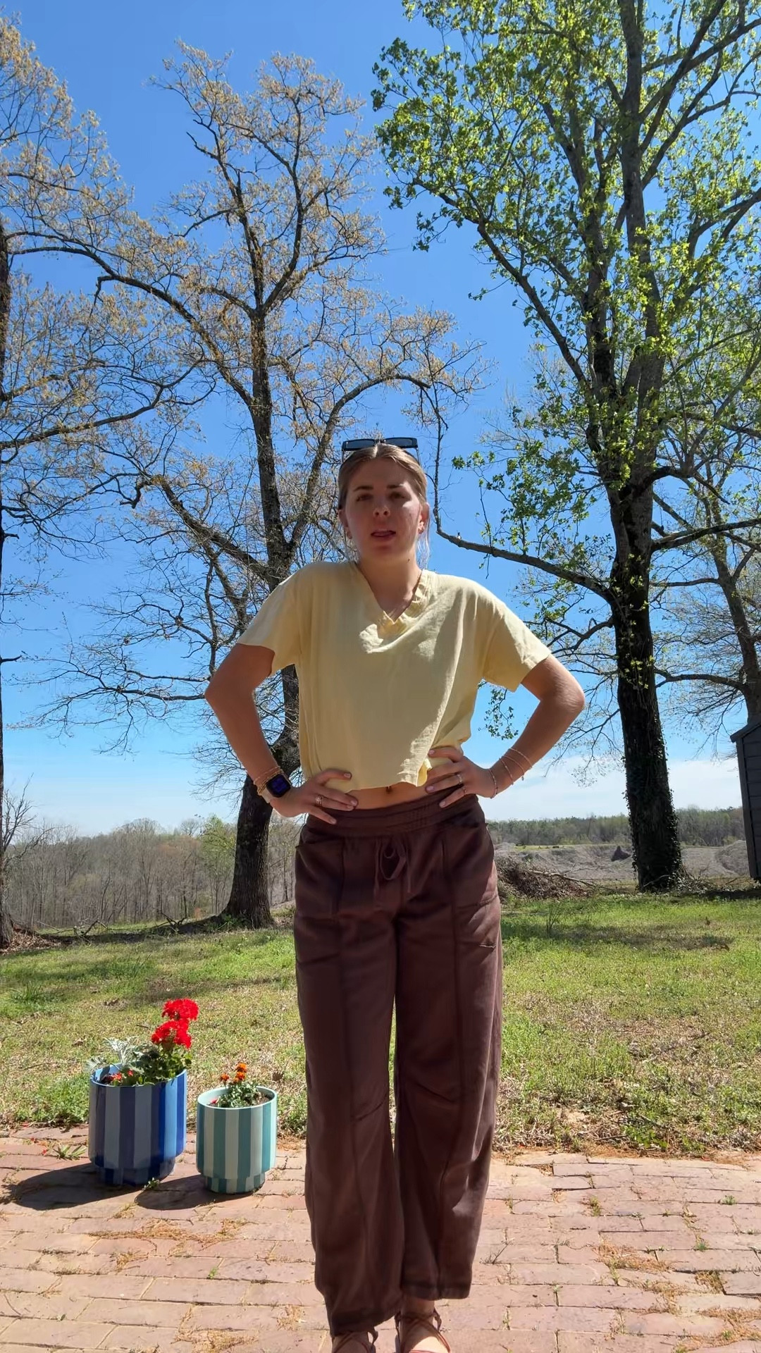 Go to my TTS for the exact barrel pants I’m wearing!
#LTKfashion #LTKoutfit

#LTKootd
