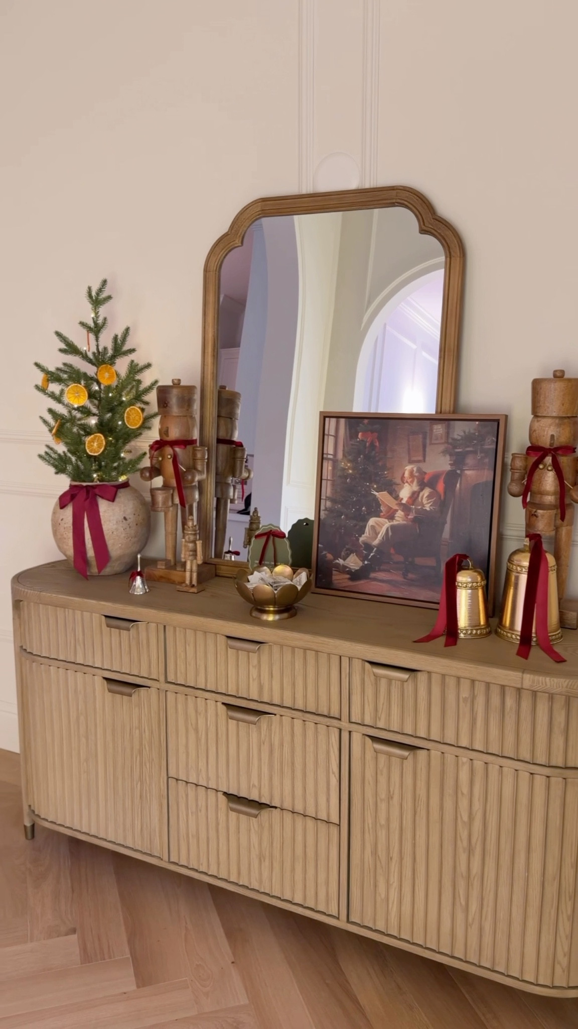 There’s something so cozy about adding dried oranges to Christmas décor… it feels nostalgic, homemade and just a little old-fashioned in the best way. 🍊✨
And my secret to getting them to hang perfectly every single time? Green floral wire. 🤌🏼
It blends right in, holds beautifully, and makes each orange sit exactly where you want it to. Simple, classic, and so satisfying.


#LTKHoliday #LTKHome #LTKSeasonal