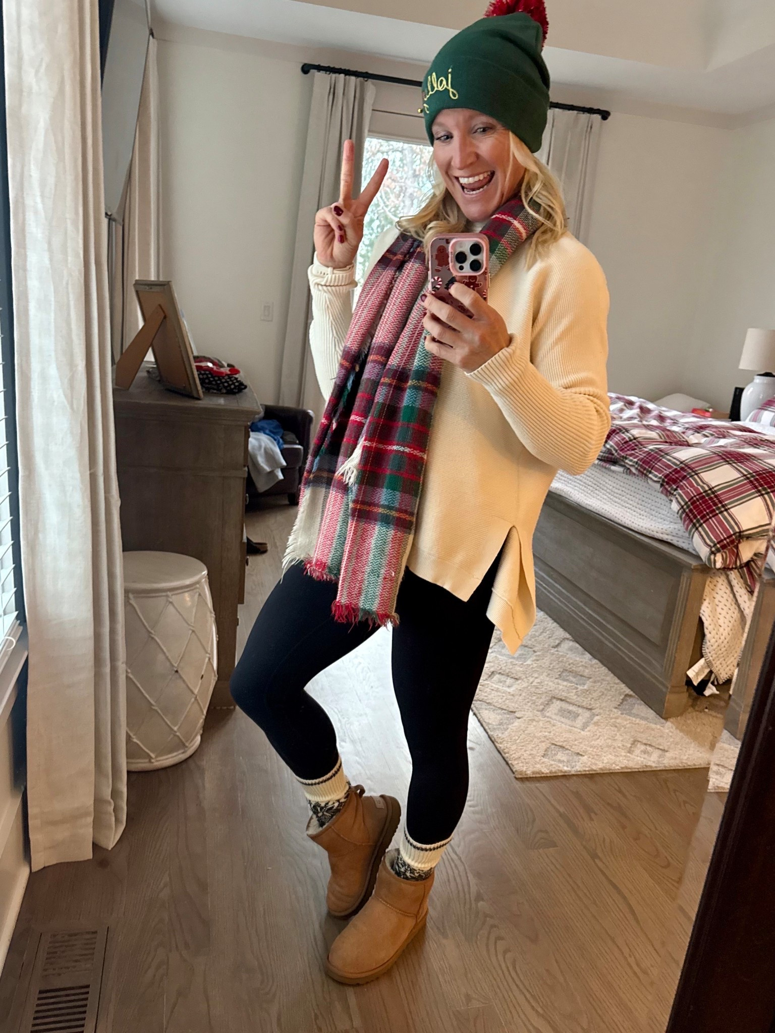 Christmas attire but make it cozy. Anytime I can wear leggings as an outfit - count me in 🎄
The scarf, socks and sweater and close matches but the exact items  