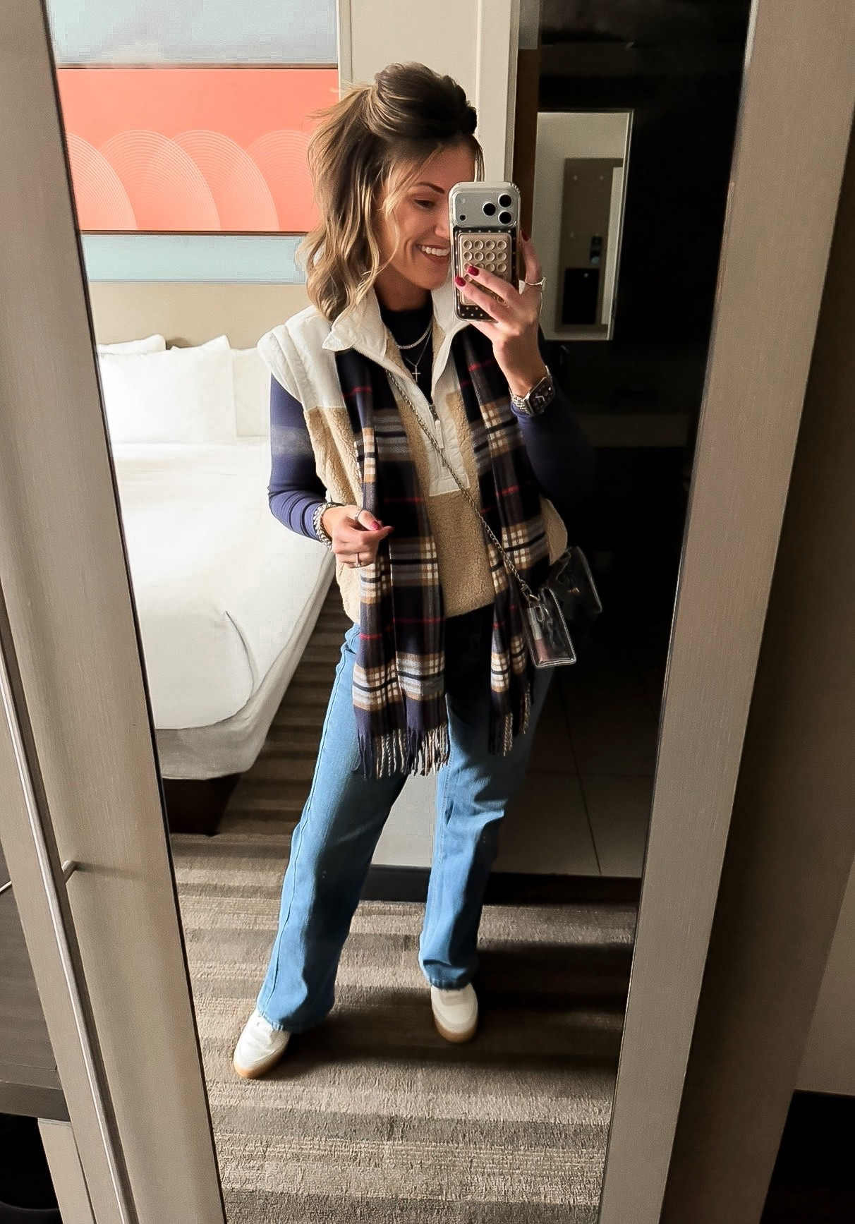 Made it to Indy and our room was even ready early! Let’s go Pacers!! 🏀 
Vest/medium
Top/small
Jeans/29

#LTKootd