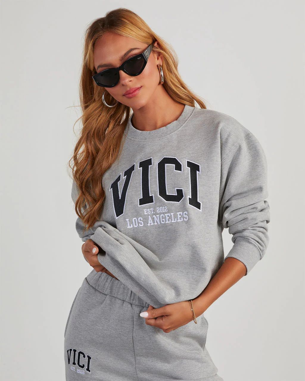 VICI Logo Crew Neck Sweatshirt | VICI Collection