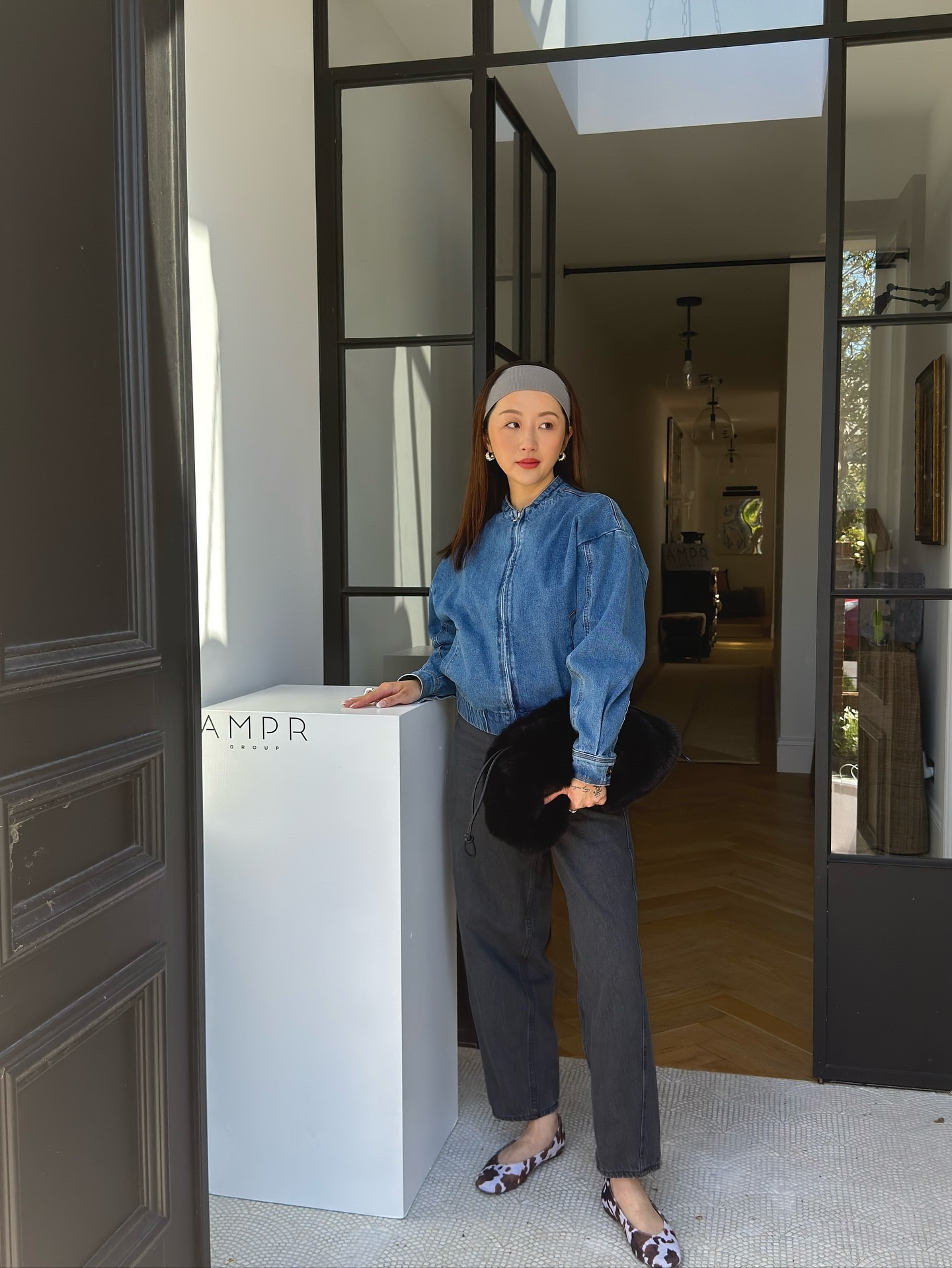 I feel kinda cute today 💋 

Spent the morning at @ampr_group’s Melbourne Show House — and wow, so many amazing brands under one roof! 💕

Had the best time exploring new launches and chatting all things beauty, lifestyle & creativity ✨
Can’t wait to bring you along for all the exciting content ahead! 

Will share more pics from the showcase in my stories .