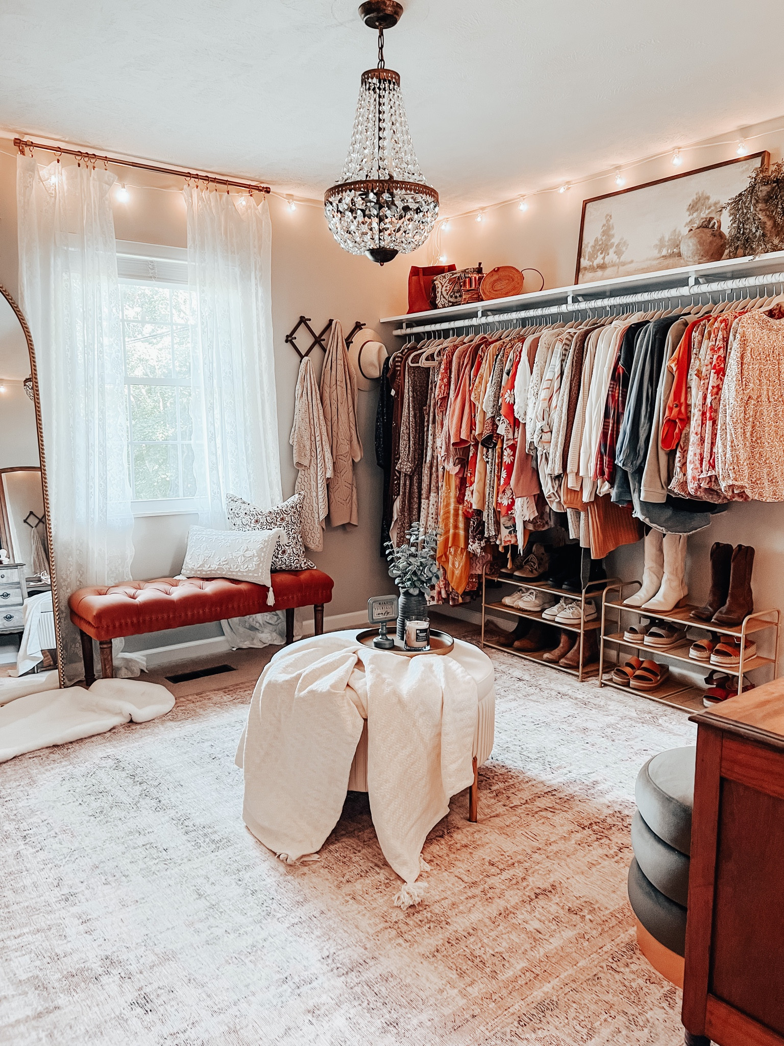 If loved this design, you can make it your own!🩷 Enjoy this walk-in closet’s decor goodies!

#LTKbeauty #LTKhome