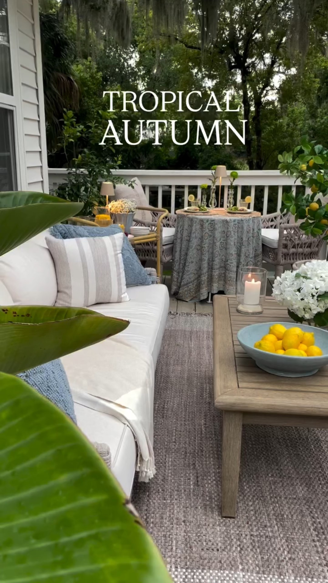 Fall in Florida.. basically exactly the same as summer just a bit more brown decor. 😬 This tablecloth from @potterybarn is giving me all the Fall Coastal Cottage feels. 

#cottagehome #coastalcottage #potterybarn #vintagehomestyle #falldecor
