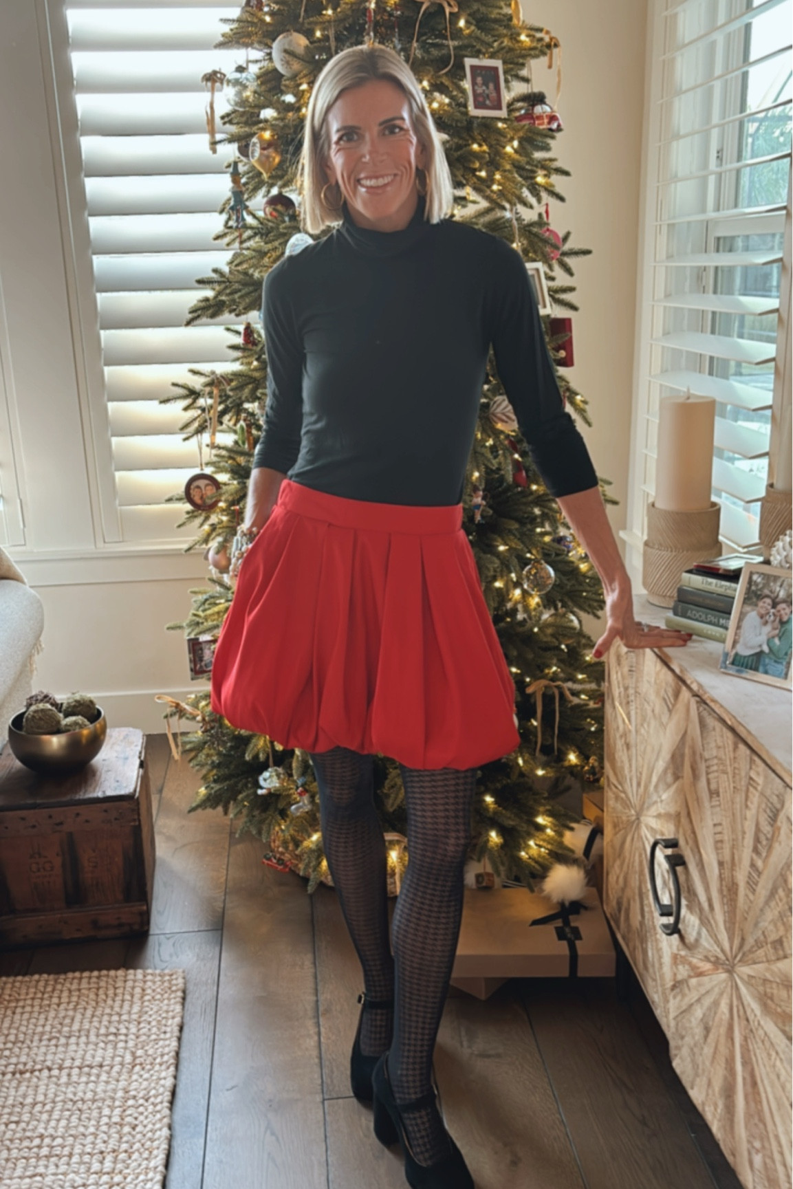This skirt is $25!!! Wearing an XS. So easy to dress up or down

#LTKHoliday #LTKFindsUnder50 #LTKOver40