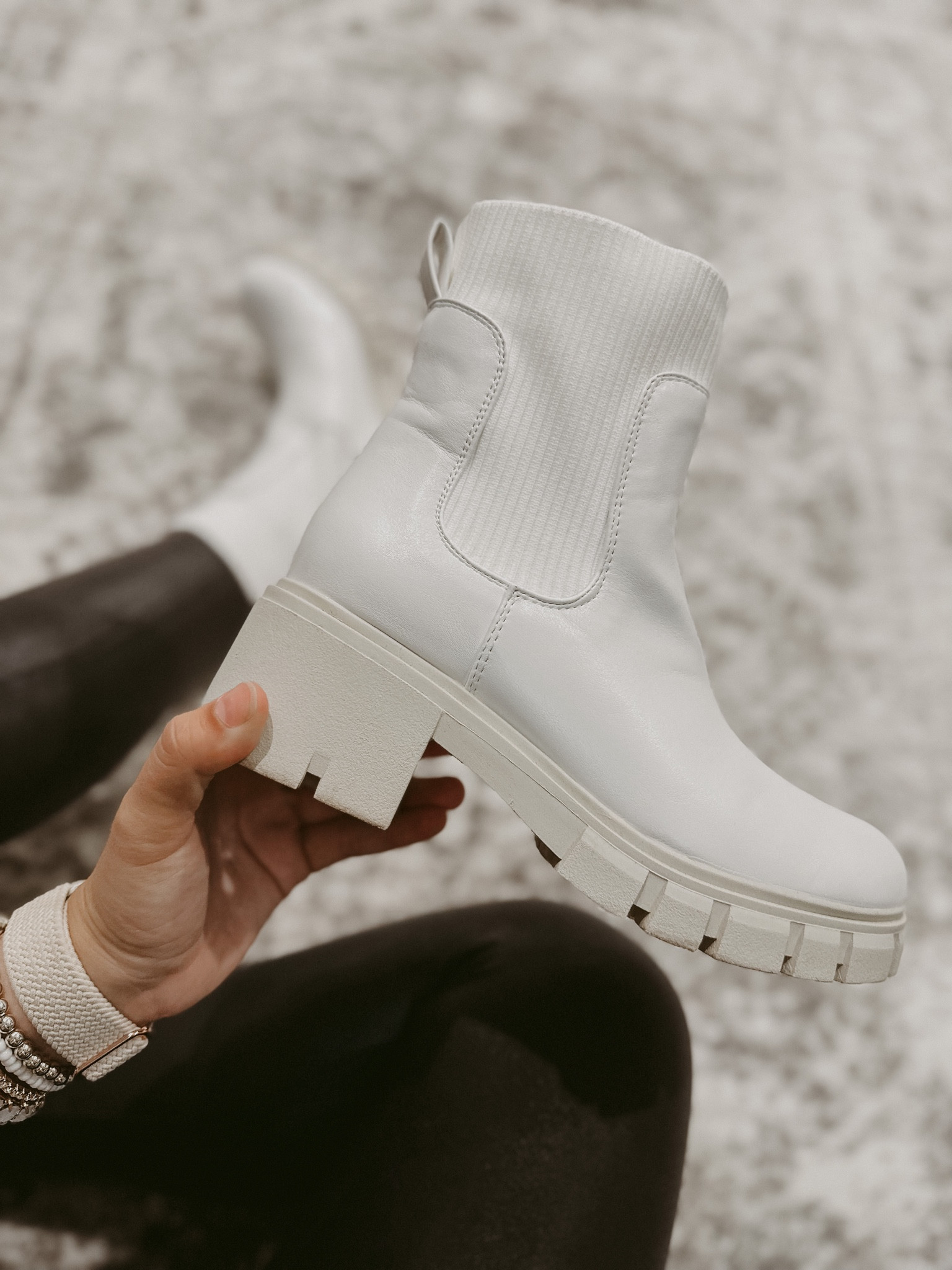 White Chelsea Boots from Amazon 🤍 Perfect for those neutral fall outfits 🙌🏼 They are TTS! Currently 35% off ⚡️

#LTKshoecrush #LTKunder50 #LTKSeasonal