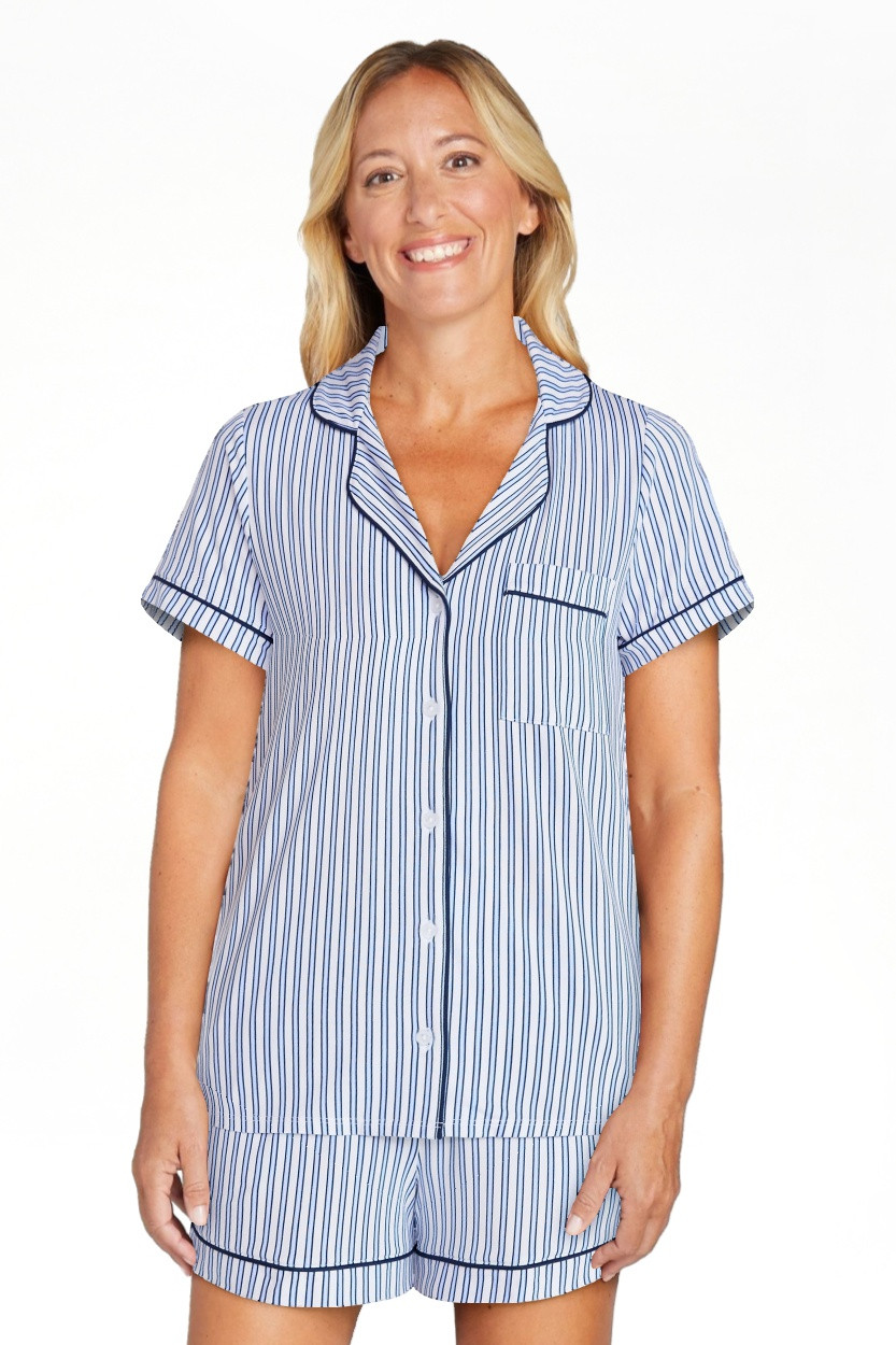 Joyspun Women's Dreamy Soft Collection Notch Collar Top and Shorts Pajama Set, 2-Piece, Sizes XS-... | Walmart (US)