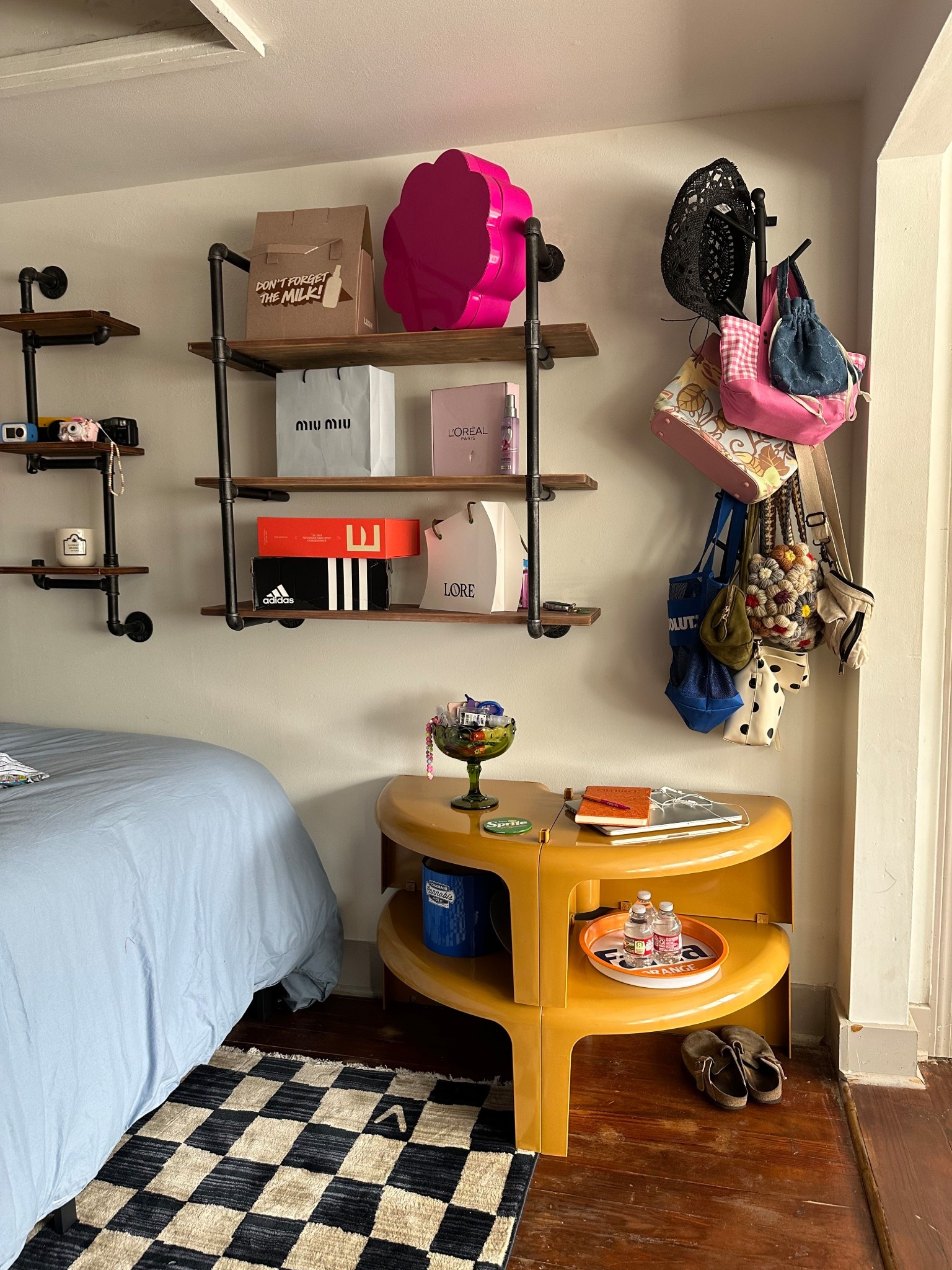 yes it took over a month to get here and shipping was more than the actual table 😭

#LTKHome