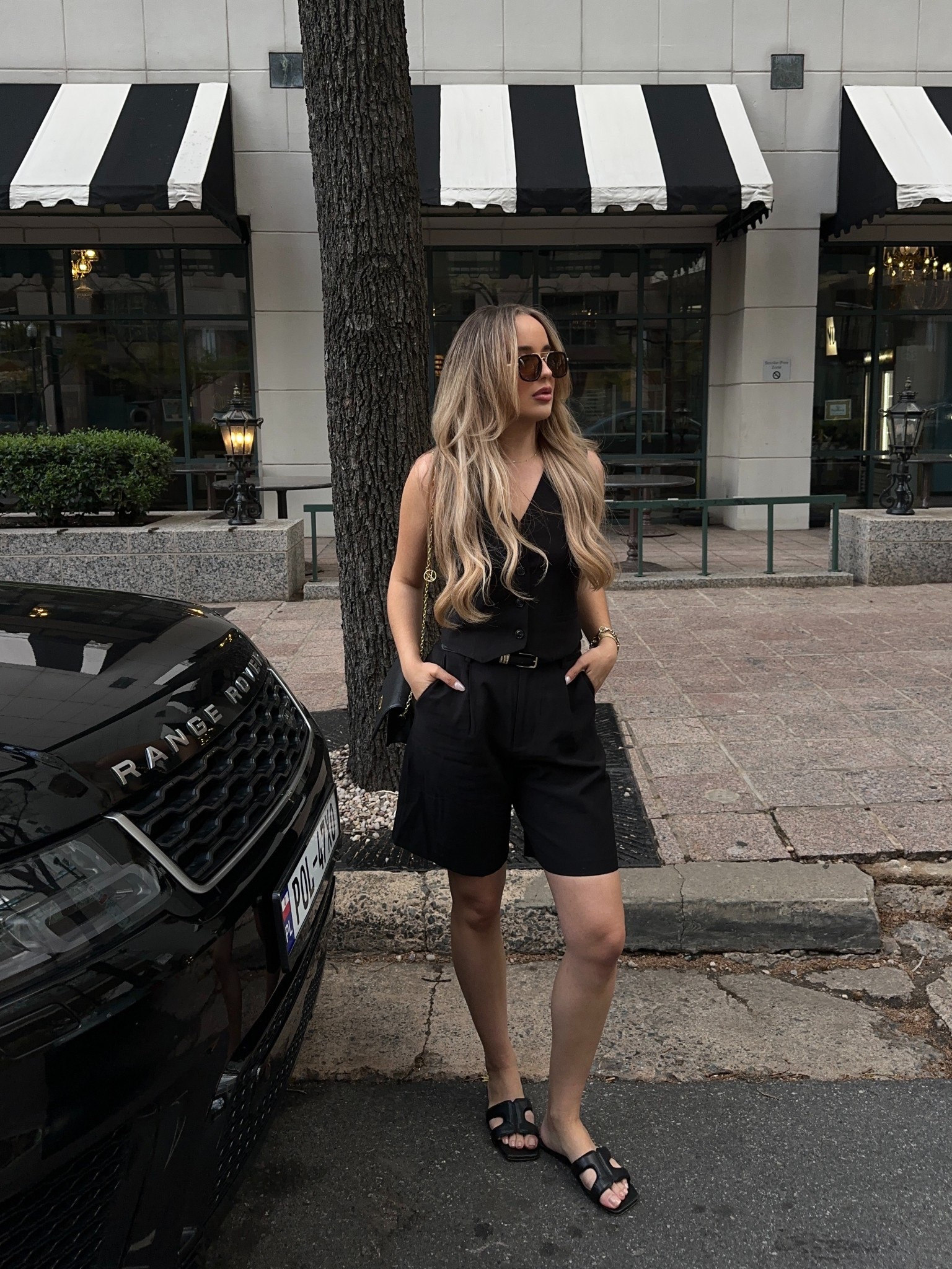 New WAYF spring set has me in a chokehold 🖤






-
Bermuda shorts, work wear, spring outfits, spring style, minimal style, jorts 