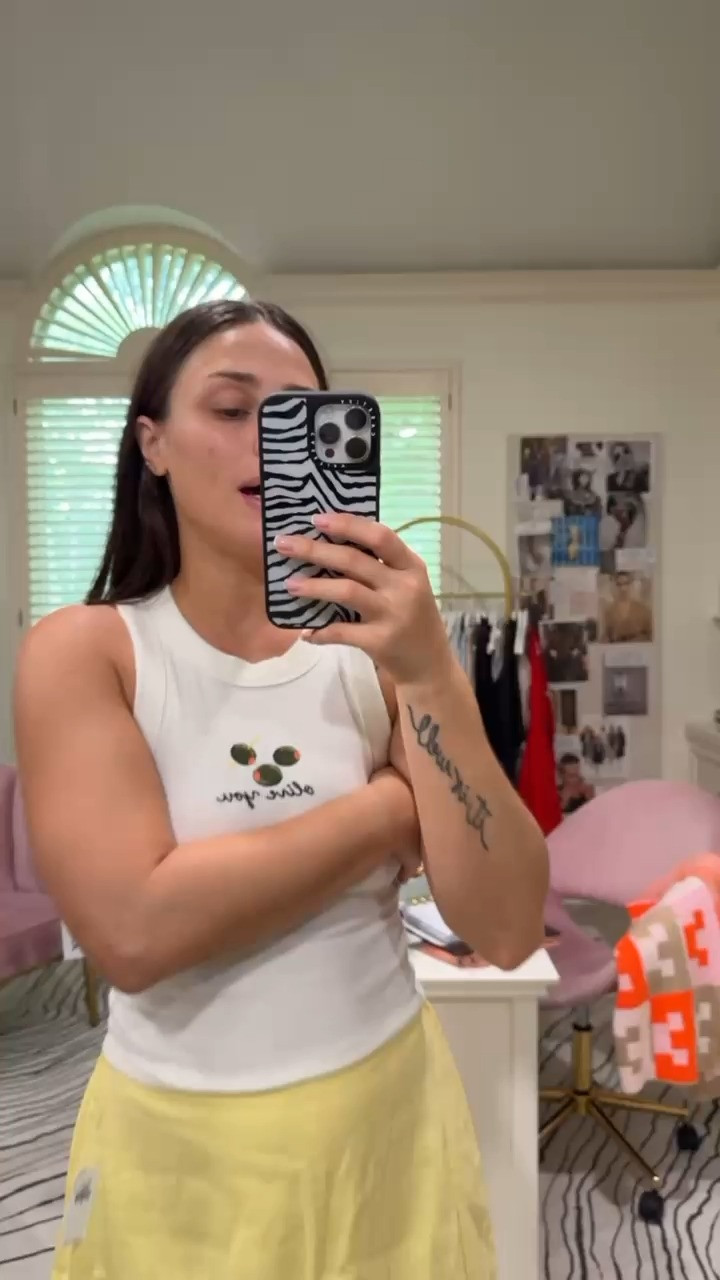 Snug Crop Tank + Linen-Blend Micro Skort
A $8 top with 6,976 ratings. Let that sink in.
The Old Navy Snug Crop Tank in Sea Salt is one of those basics that quietly holds every outfit together. Fitted, smooth, and sits at just the right length to tuck, knot, or let ride — depending on what you're pairing it with. Nearly 7,000 people gave it 4.7 stars and I completely understand why.
Paired it with the Linen-Blend Micro Skort in Sunbeam and honestly this might be my favorite combo of the whole haul. The butter yellow and soft blue-gray together are a spring color story I didn't plan but completely stand by. The linen blend means it's actually breathable — critical information if you live anywhere warm — and the micro length hits in a way that works whether you're built tall or not.
Both pieces are 50% off right now. The skort has zero ratings yet because it's that new — so you'd be an early adopter on something that I can already tell is going to sell out.
#LTKover40 #LTKmom #LTKstyletip #OldNavyStyle #LinenSkort #SpringOutfitIdeas #CropTankTop #OldNavyHaul #SpringFashion2026 #AffordableStyle 

 